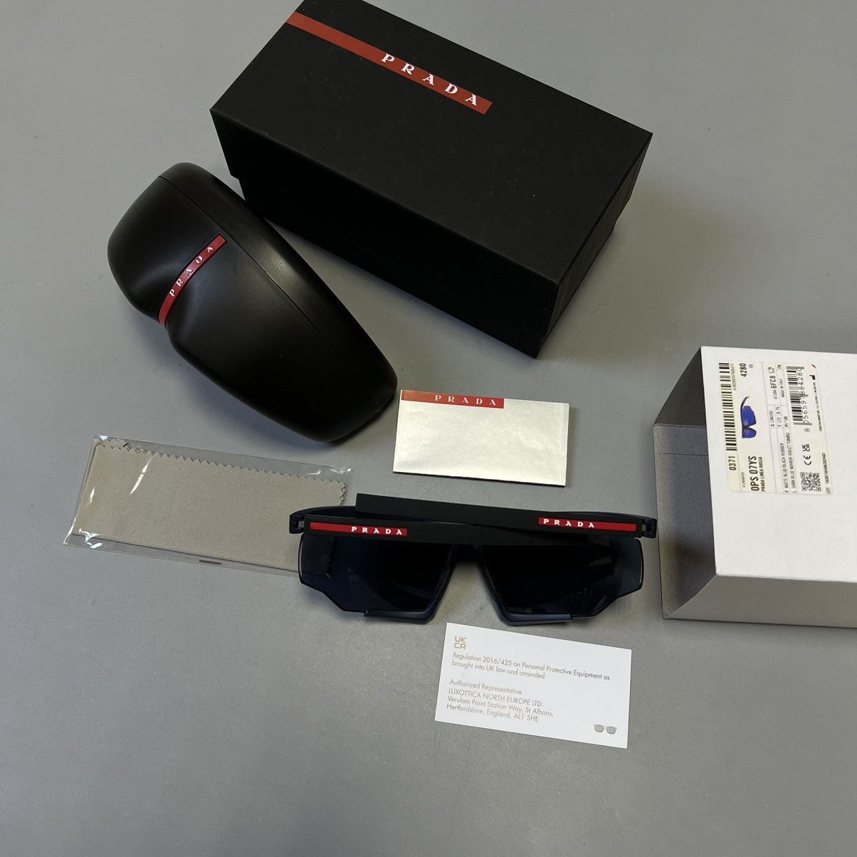 Prada Prada Linea Rossa 0PS 07YS NEW Black Sunglasses men’s y2k Size ONE SIZE - 5 Thumbnail