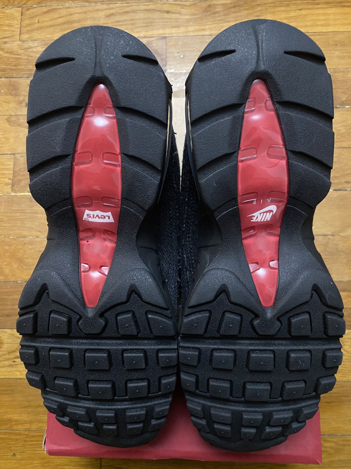 Levi's × Nike Size 9.5 - Nike Air Max 95 OG Levis Black Men’s Size US 9.5 / EU 42-43 - 6 Thumbnail