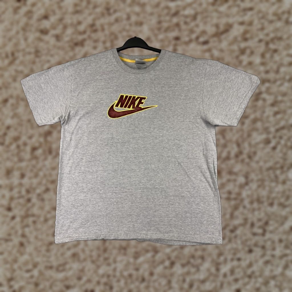 Nike Nike Shirt XL Gray Velvet Swoosh Short Sleeve Crew Neck Cotton Mens Size US XL / EU 56 / 4 - 1 Thumbnail