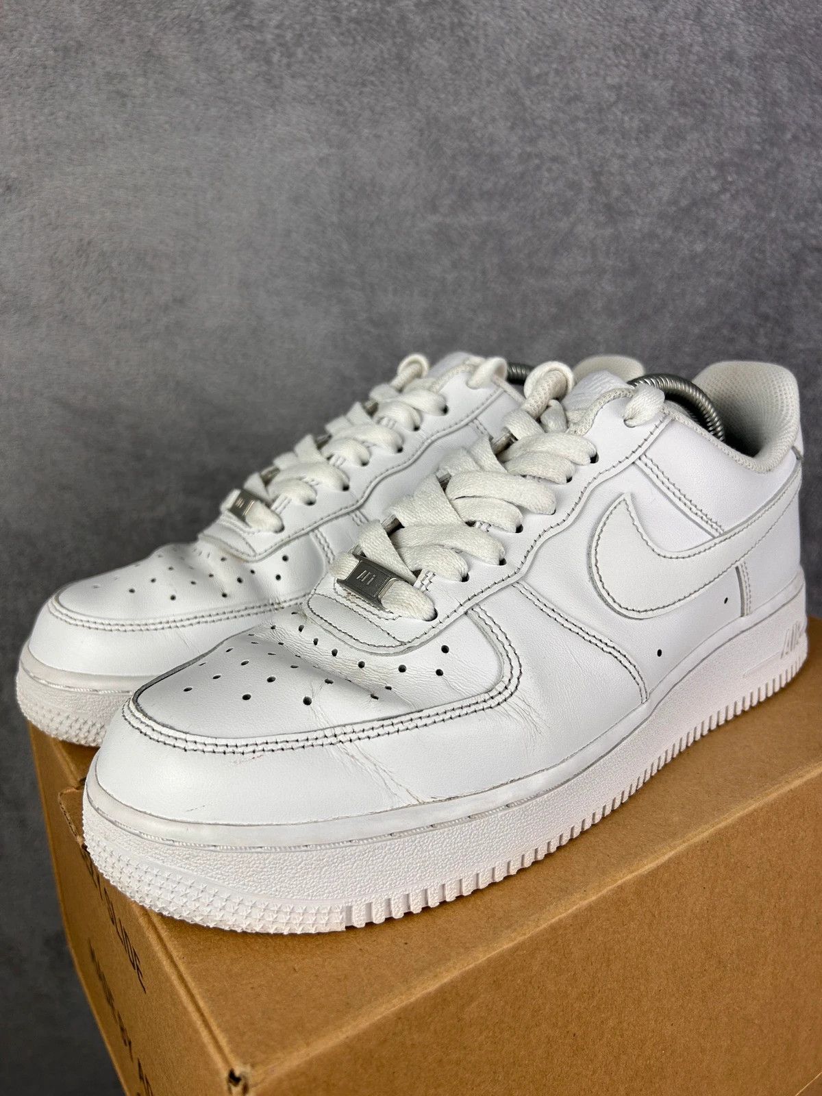 Nike Nike Air Force 1 low AF-1 tripple white sneakers swoosh Size US 8 / EU 41 - 1 Thumbnail