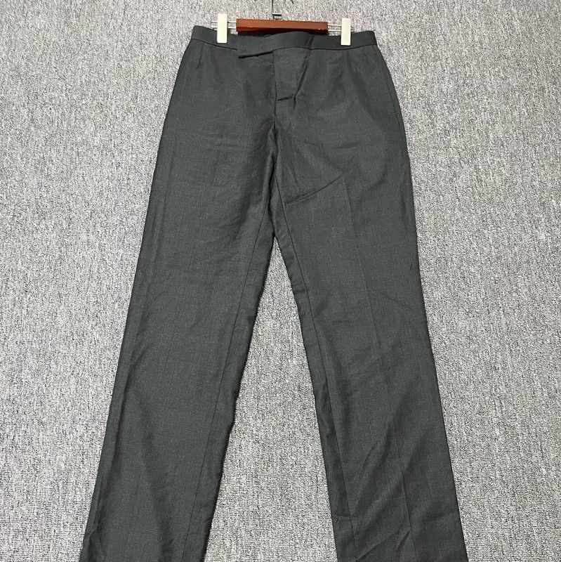Thom Browne Thom Browne Gray Wool Casual Pants for Men 0089 Size US 38 / EU 54 - 1 Thumbnail