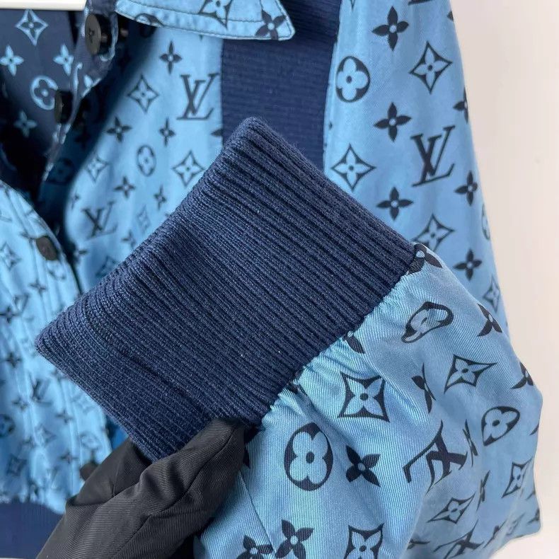 Louis Vuitton Louis Vuitton Blue full-print double-sided mulberry silk j Size XS / US 0-2 / IT 36-38 - 5 Thumbnail