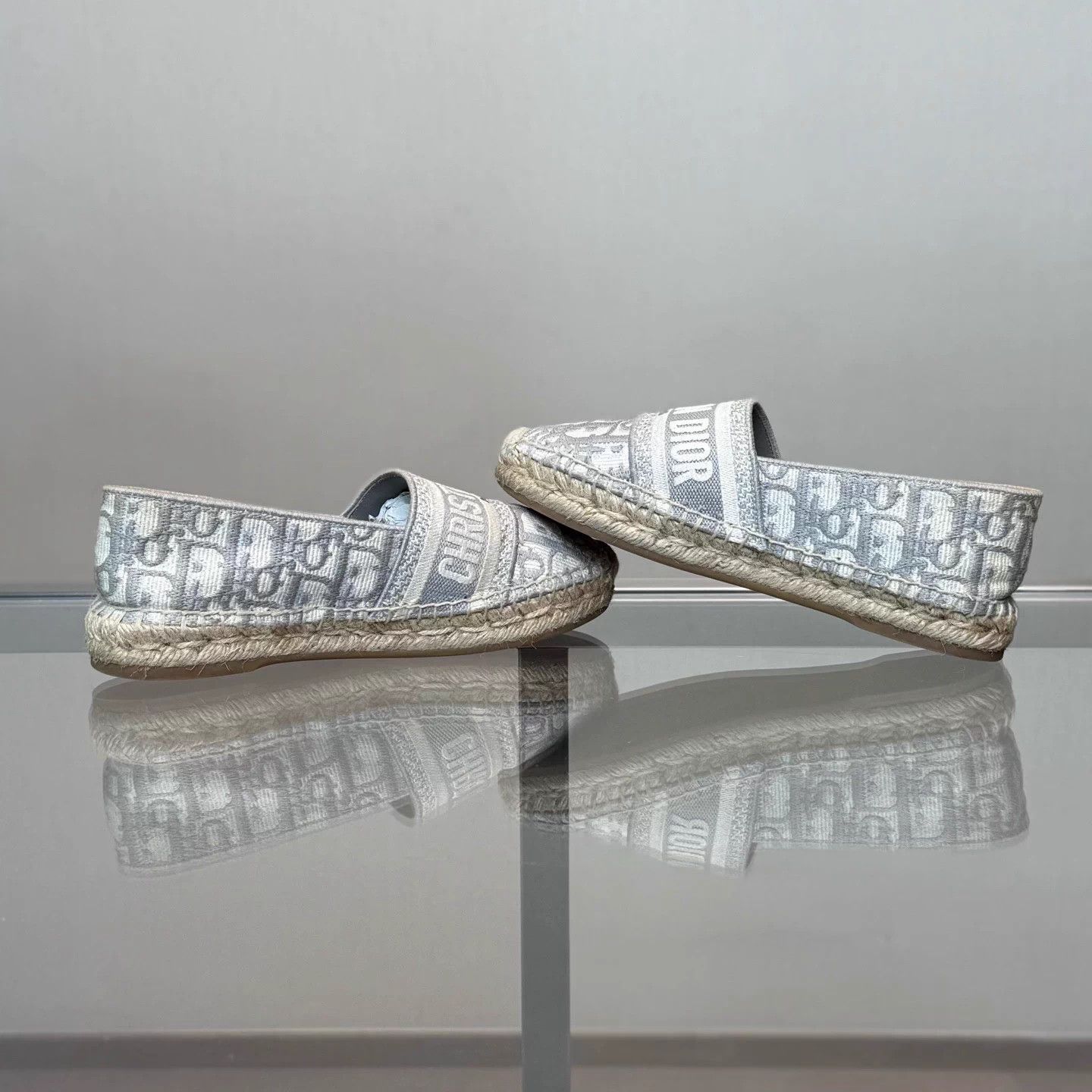 Dior Dior Gray All Over Oblique Fisherman Slipper 34W Size US 4 / IT 34 - 6 Thumbnail