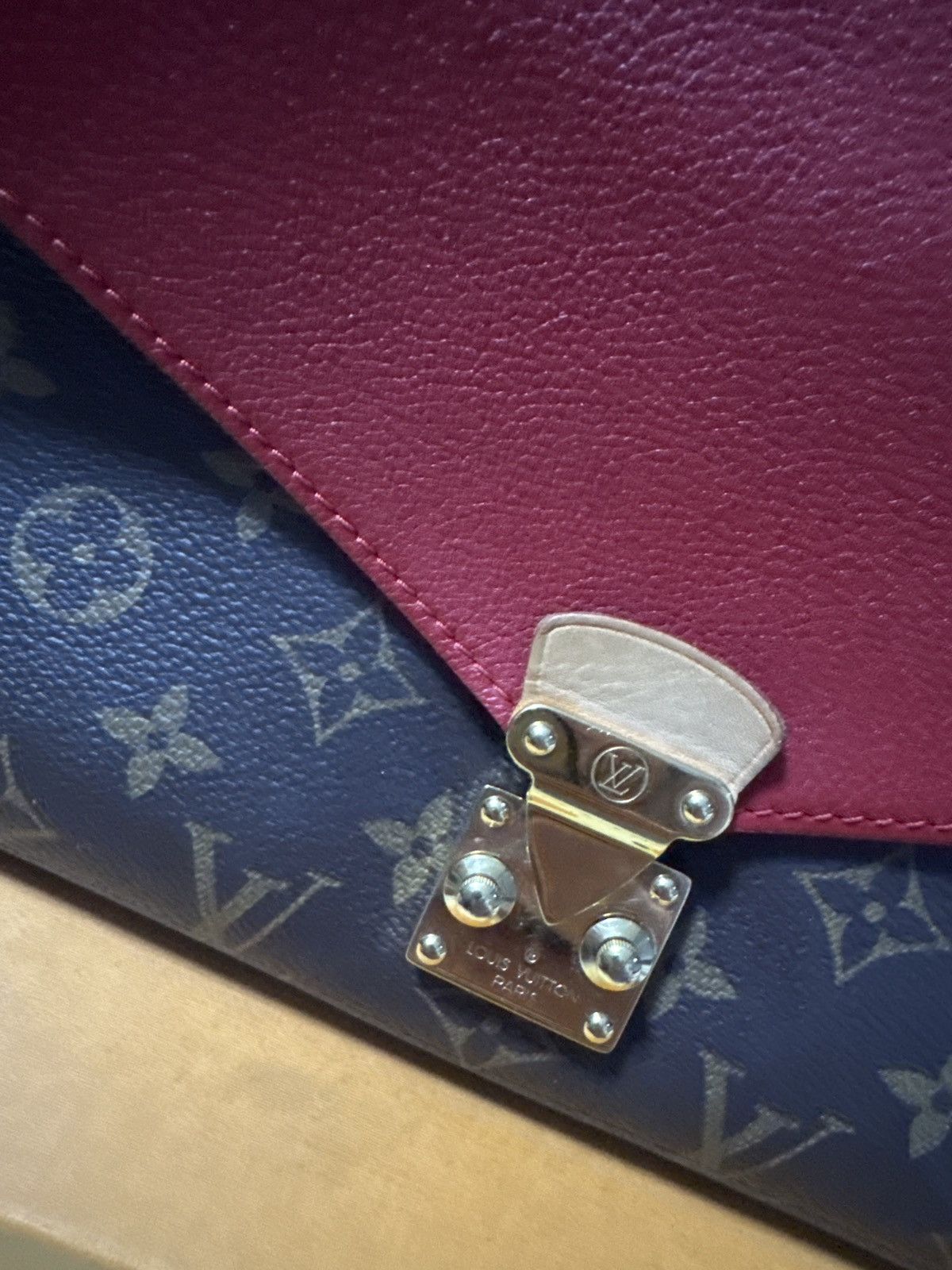 Louis Vuitton Louis Vuitton Monogram Canvas Red Leather Pallas Chain Size ONE SIZE - 2 Thumbnail