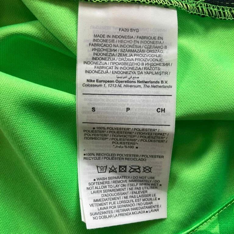 Nike NEW Chelsea 2020-21 Nike goalkeeper football jersey size S Size US S / EU 44-46 / 1 - 6 Thumbnail