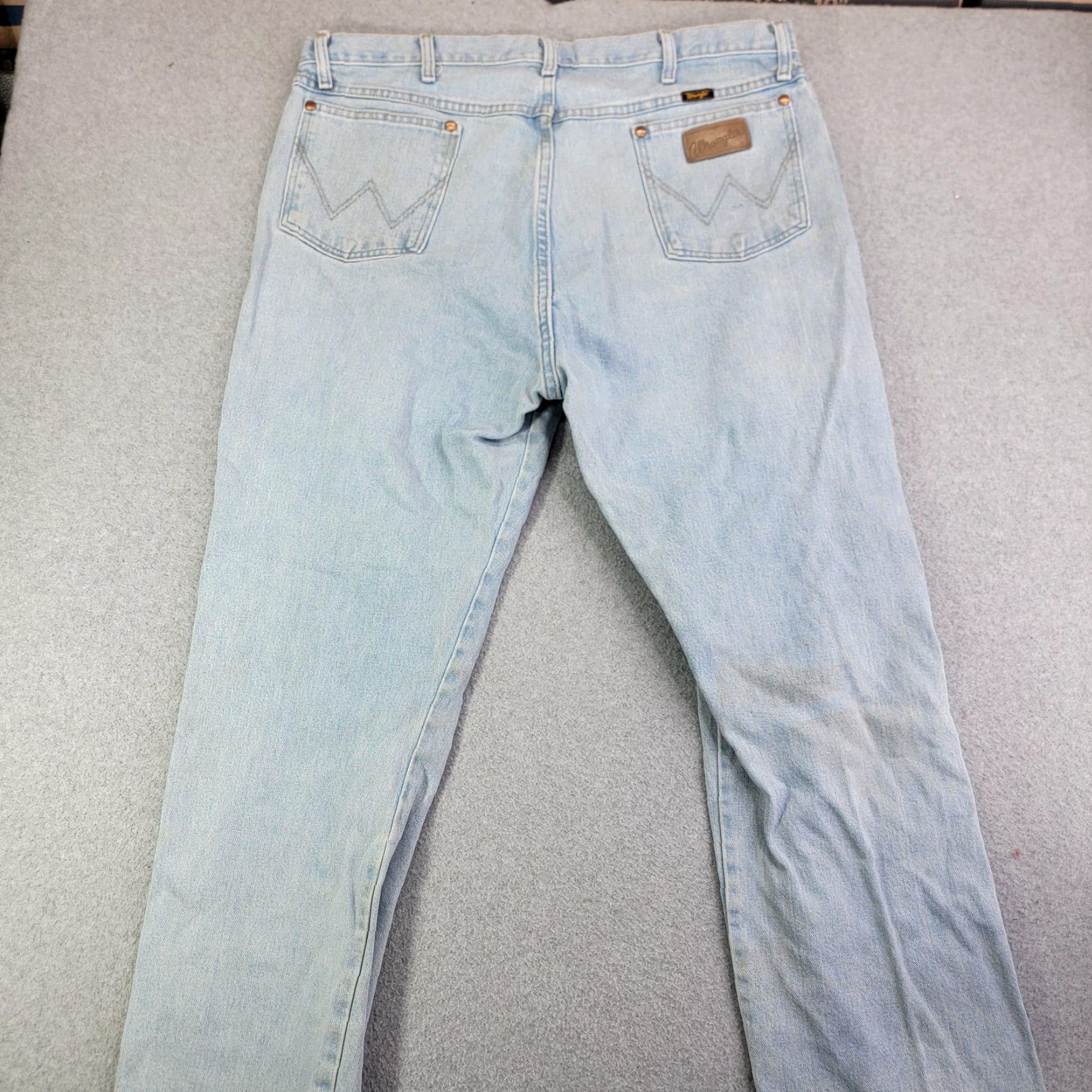 Wrangler Wrangler Jeans Men 40x32 Light Wash Blue Regular Fit Straight Leg Denim Pants Size US 40 / EU 56 - 6 Thumbnail