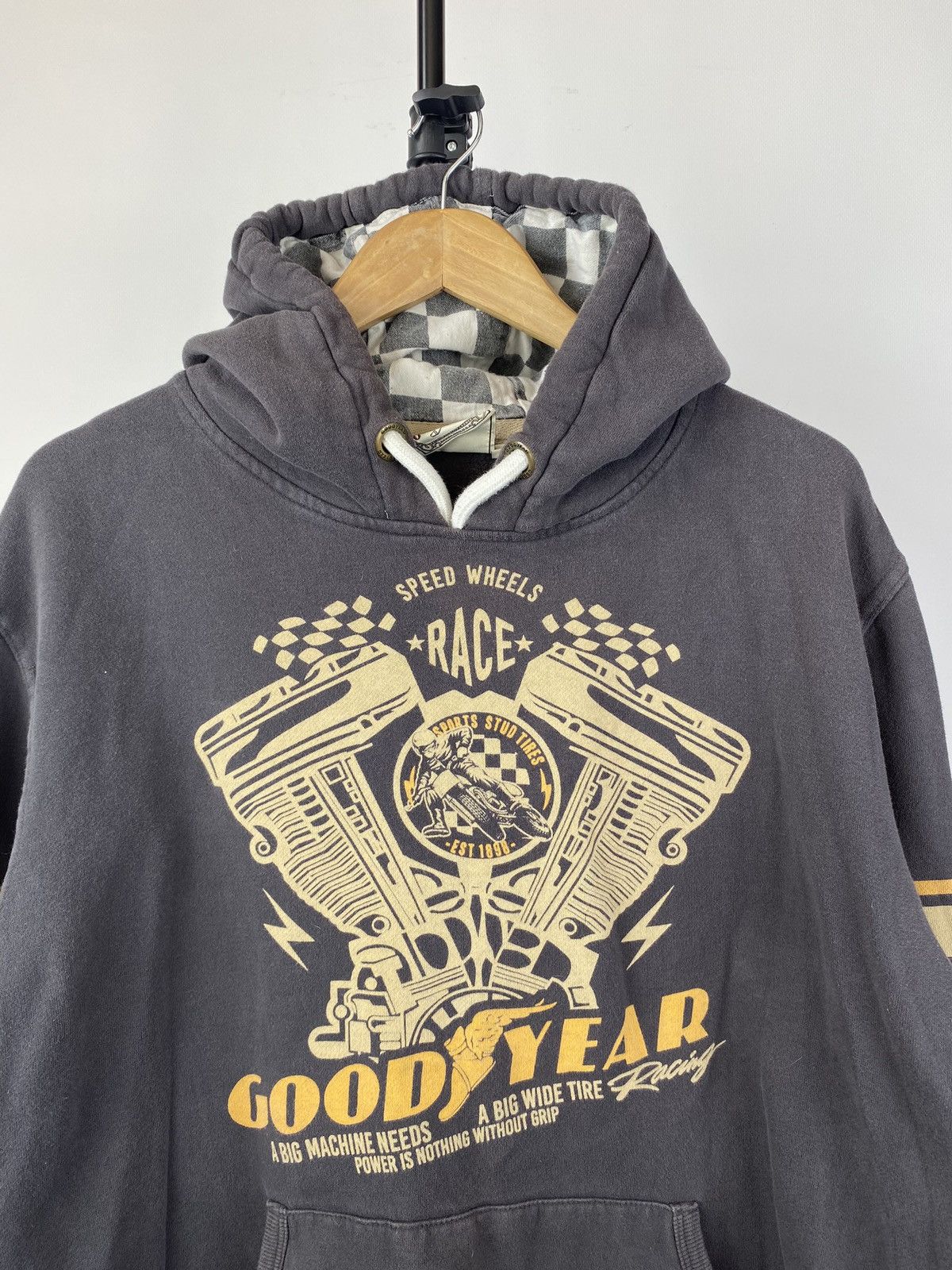 Vintage 00s🔥Goodyear Gray Promo Art Racing Cars Hoodie mens xxl Size US XXL / EU 58 / 5 - 2 Thumbnail
