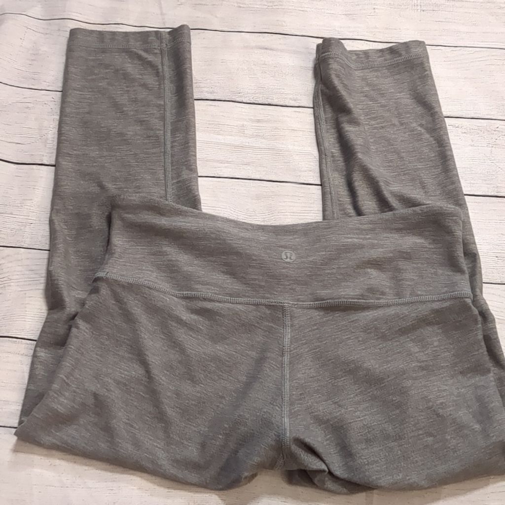 Lululemon Lululemon gray cropped leggings size 4 Size 27" / US 4 / IT 40 - 2 Thumbnail
