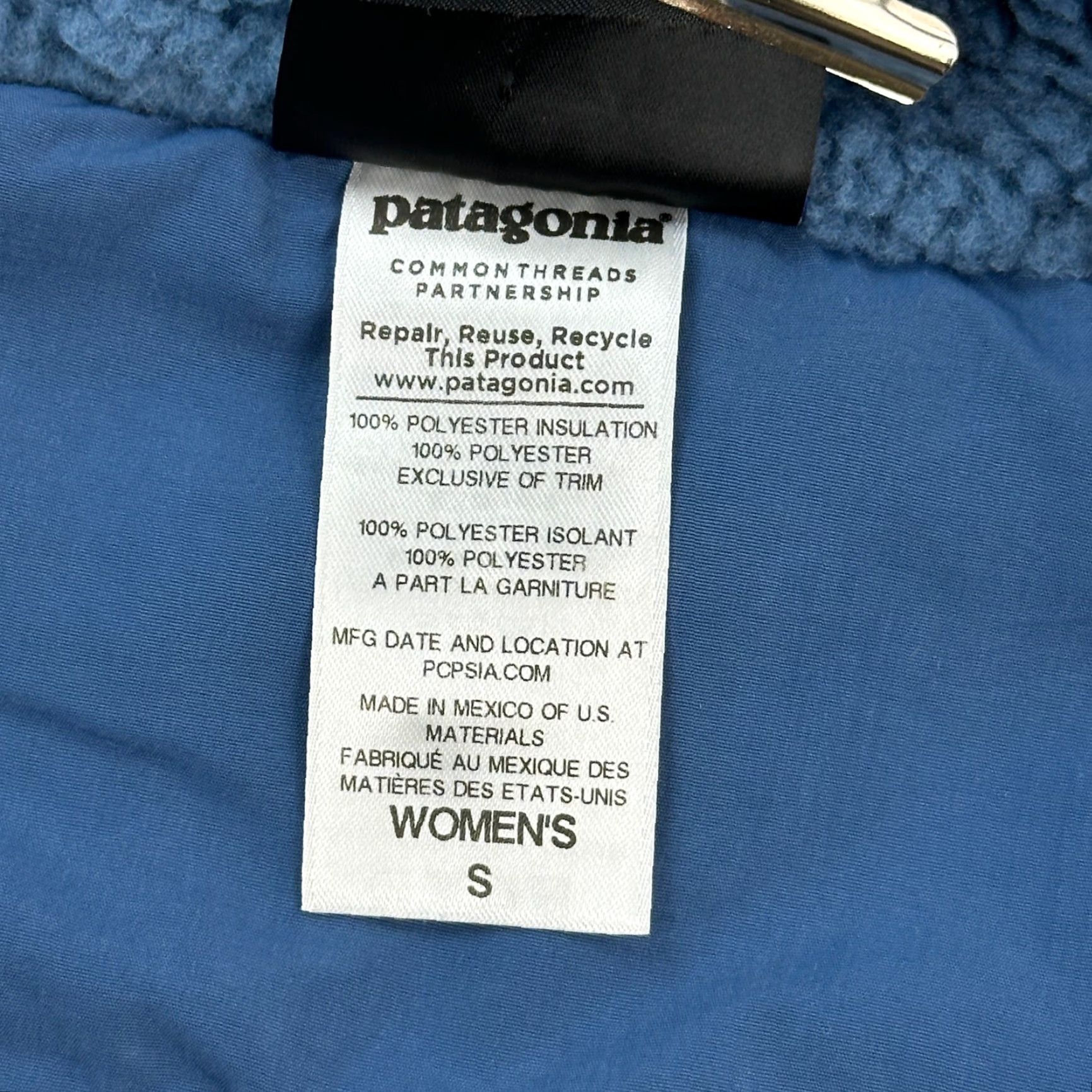 Patagonia Patagonia Vest Women’s Small Deep Pile Fleece Full Zip Hiking 23081 Blue Solid Outdoor Retro All Seasons Regular Jacket Womens Redo Size S / US 4 / IT 40 - 5 Thumbnail