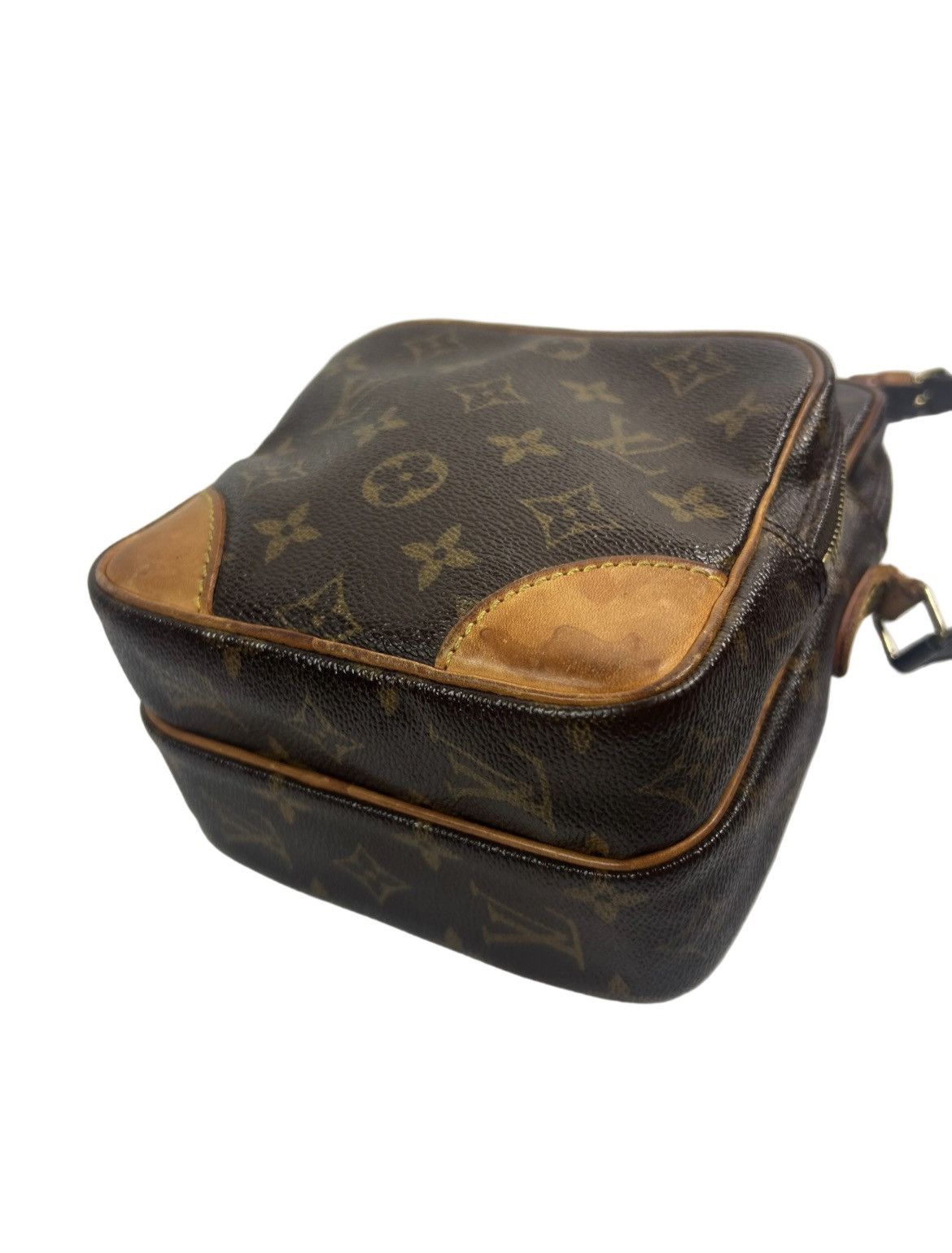 Louis Vuitton Louis Vuitton Monogram Danube Crossbody Bag Size ONE SIZE - 3 Thumbnail