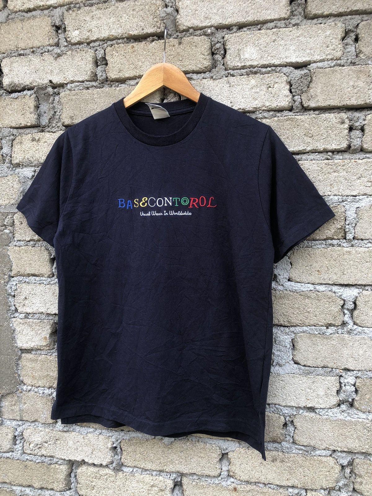 BASE CONTROL Vintage Y2K Base Control Embroidered Spellout Tshirt Size US S / EU 44-46 / 1 - 3 Thumbnail
