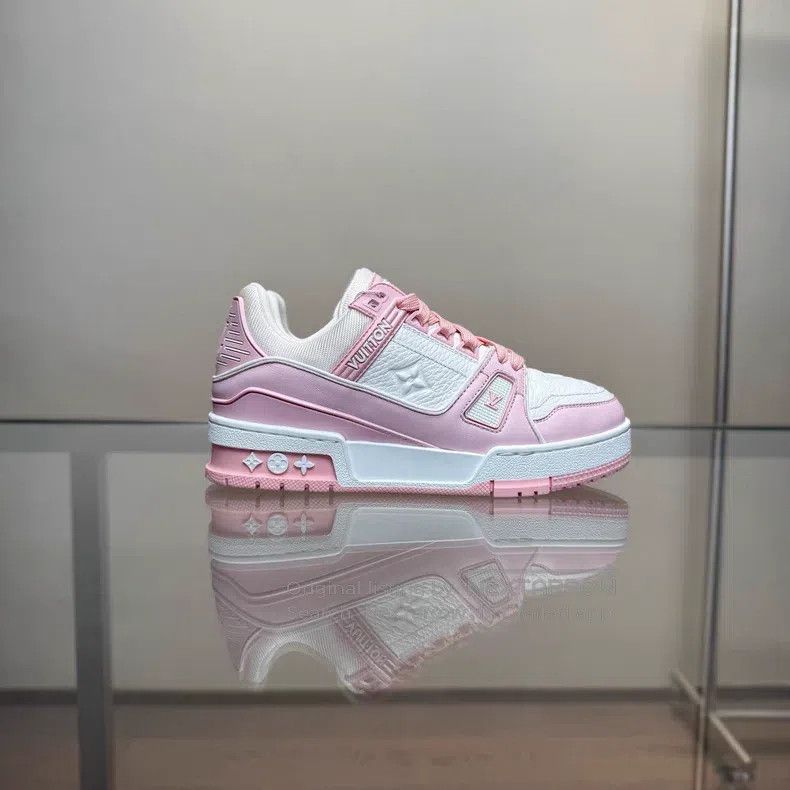 Louis Vuitton Louis Vuitton Trainer 25 New White Powder shoes Size US 4.5 / IT 34.5 - 3 Thumbnail