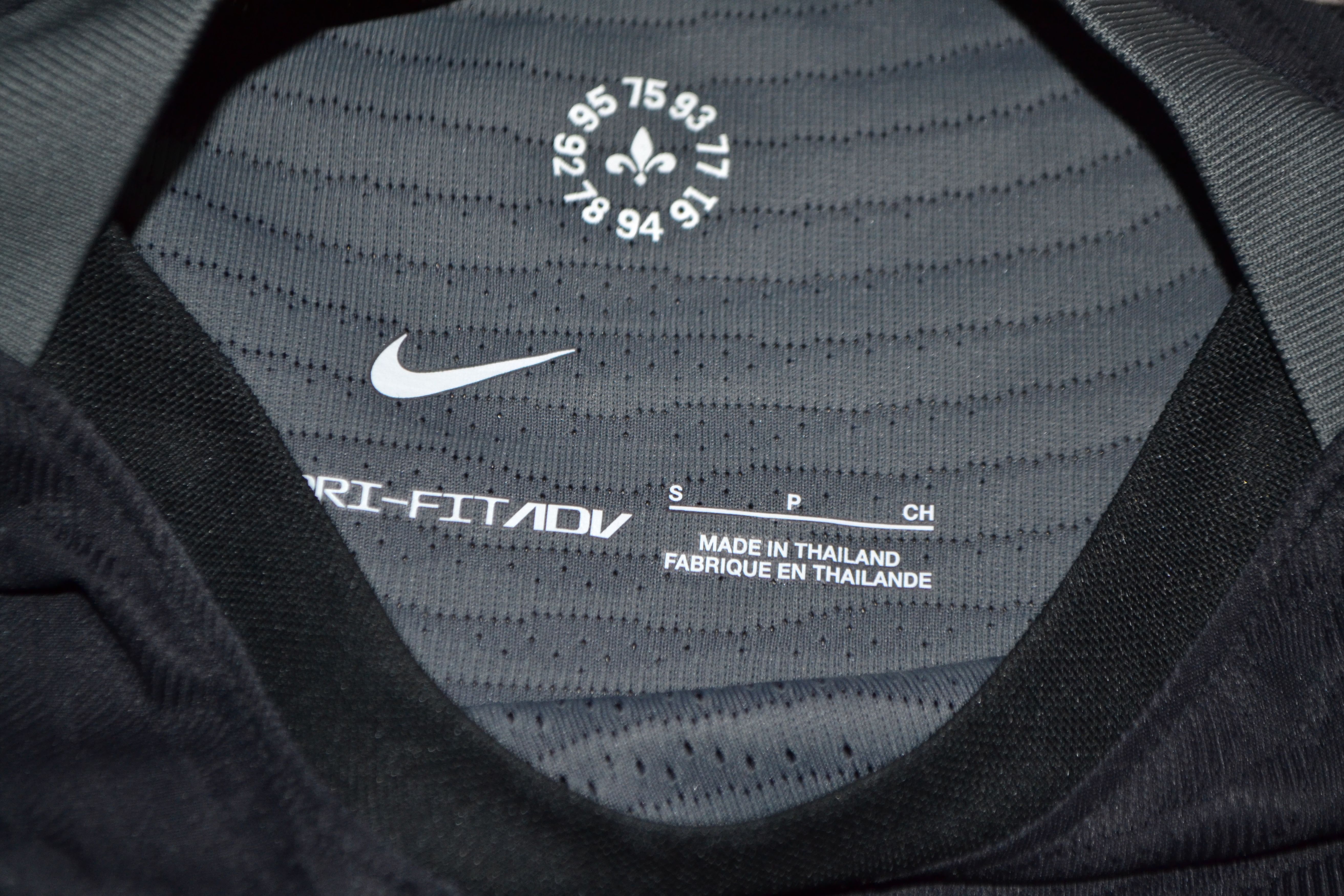 Nike PSG Third Shirt 2022 2023 Jersey Player Issue Maillot Size S / US 4 / IT 40 - 3 Thumbnail