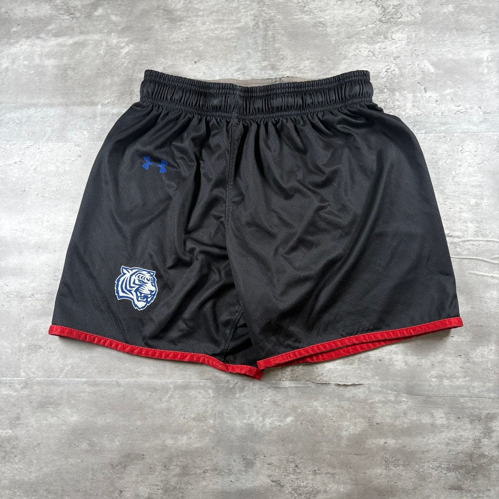 Under Armour Tsu tiger shorts Size US 32 / EU 48 - 1 Thumbnail