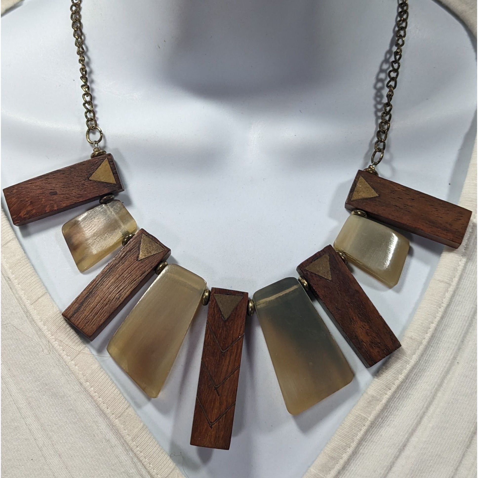 Other Vintage Ali Khan New York Wood And Lucite Bib Necklace Size ONE SIZE - 2 Thumbnail