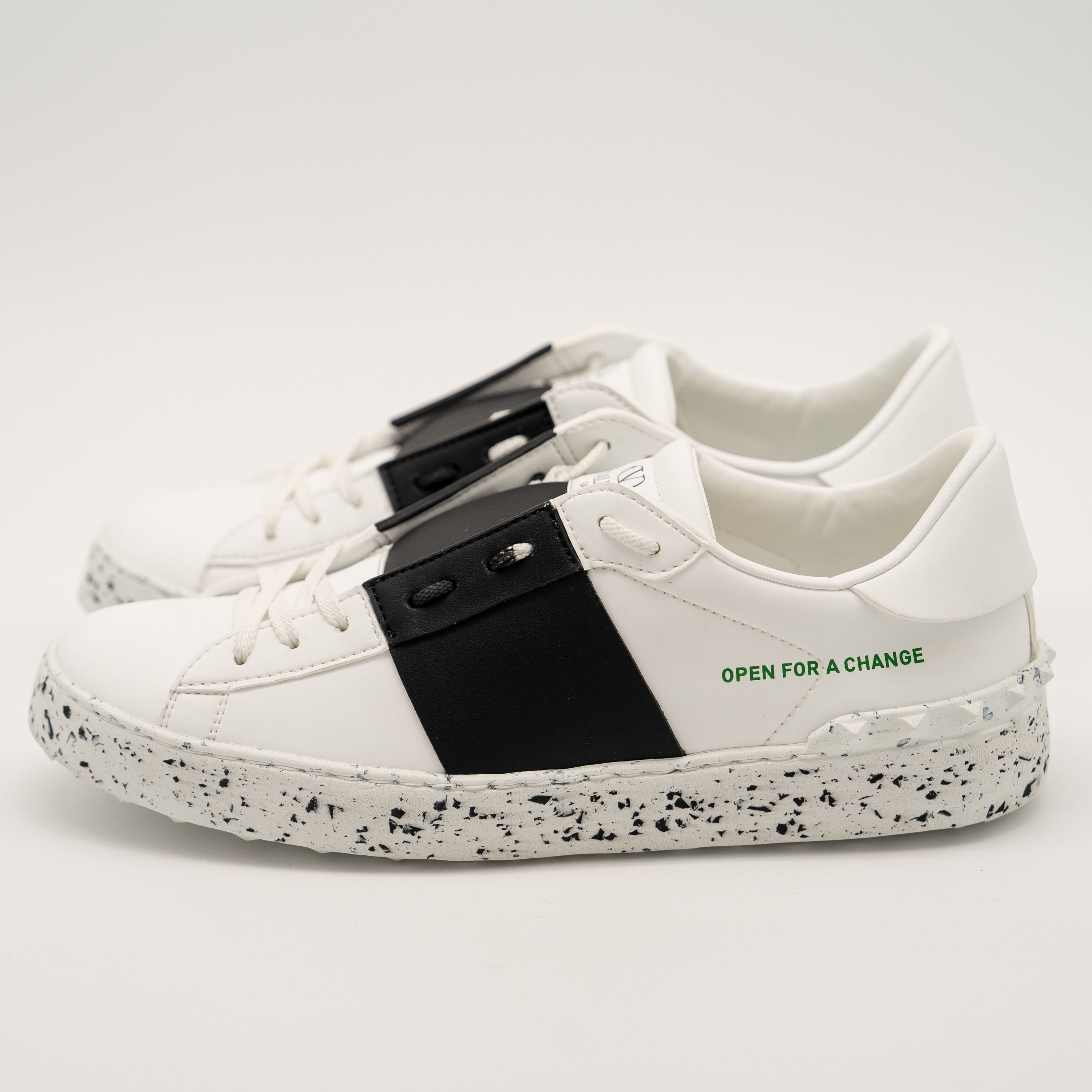Valentino 39.5eu 9.5 us Valentino Open For A Change White Black Size US 9.5 / IT 39.5 - 4 Thumbnail