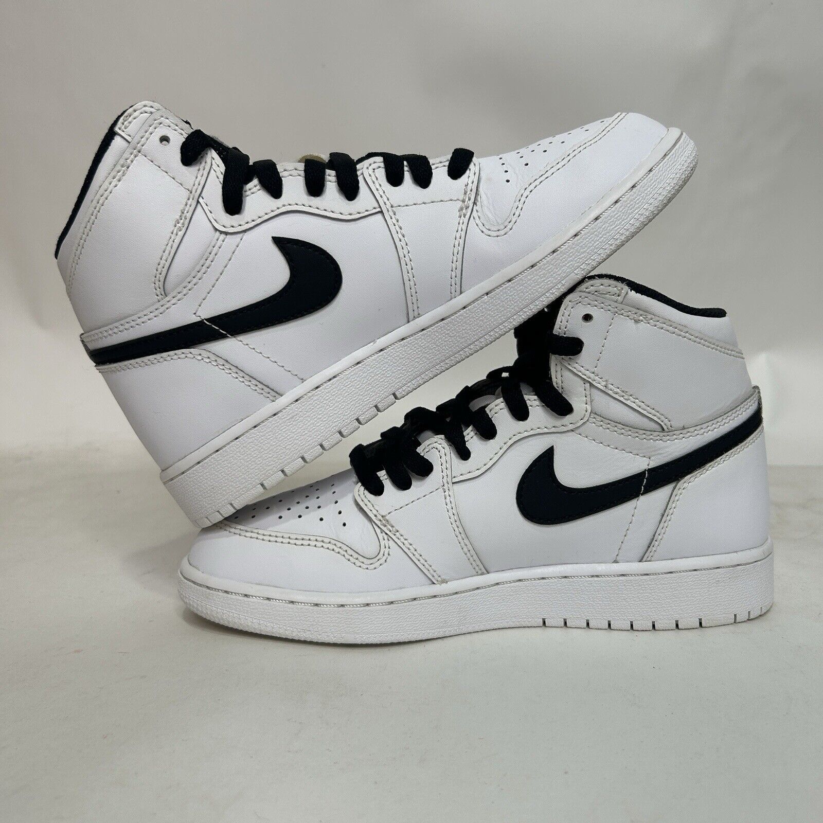 Nike Nike Air Jordan 1 Retro High OG BG “White Yin Yang” 2024 Size US 6.5 / IT 36.5 - 3 Thumbnail