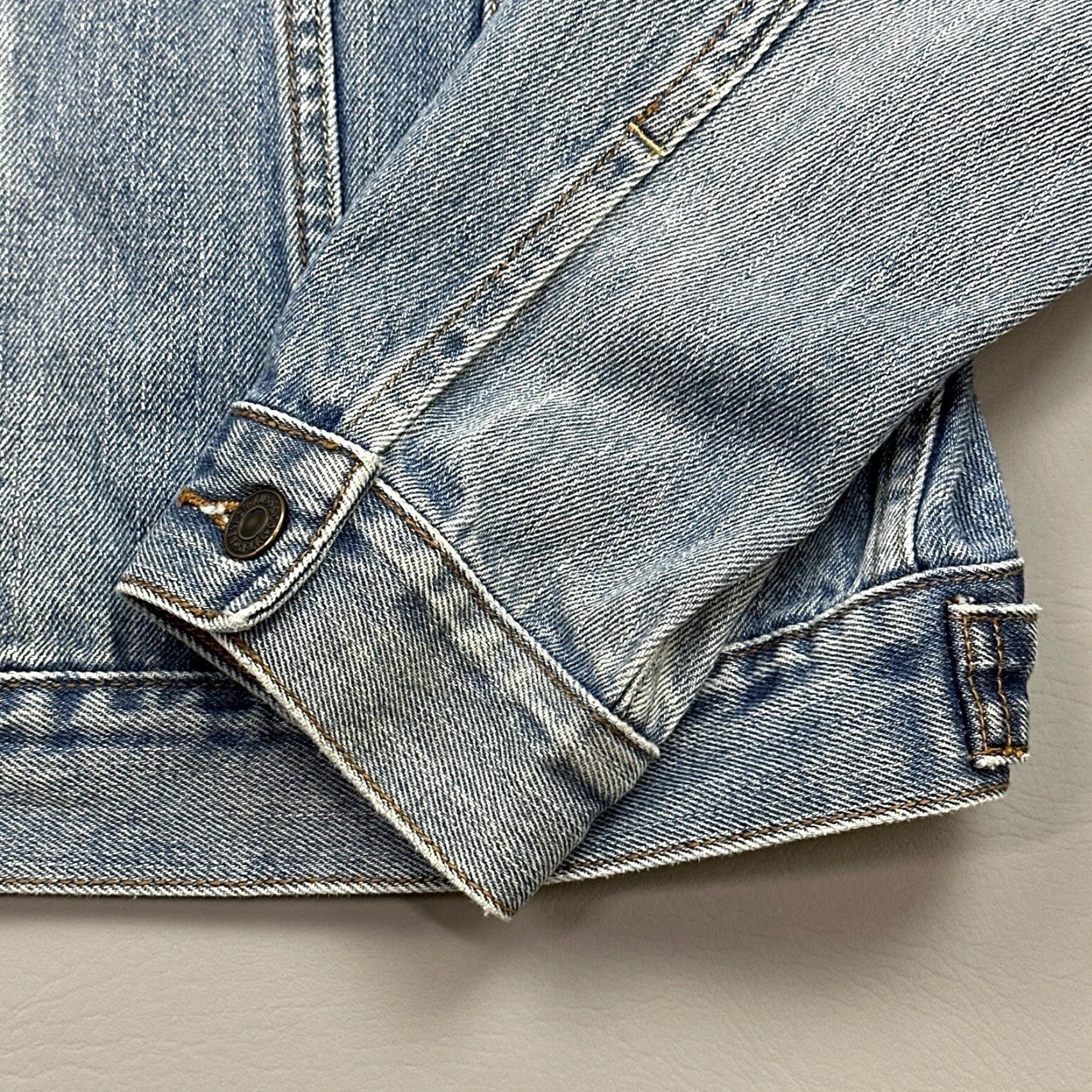 Levi's VINTAGE Levi's Trucker Jacket Denim Blue Butterflies 70507 Mens Medium Classic Style Biker Outdoor */ Size US M / EU 48-50 / 2 - 5 Thumbnail
