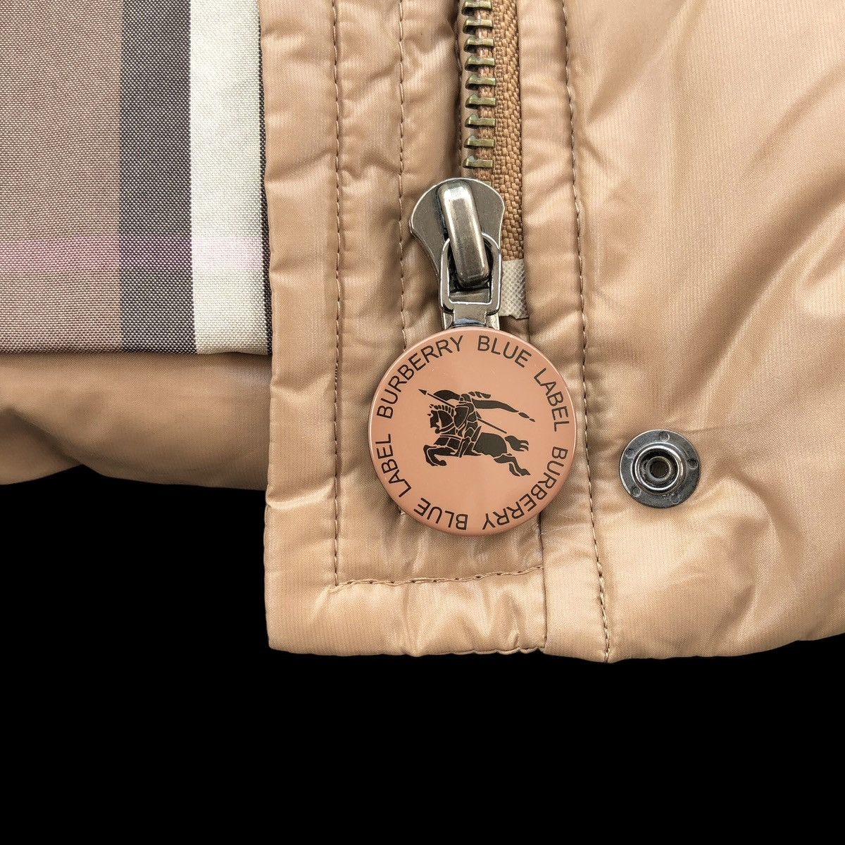 Burberry Burberry Blue Label Raccon Down Puffer Jacket Remove Hoodie Size S / US 4 / IT 40 - 20 Thumbnail