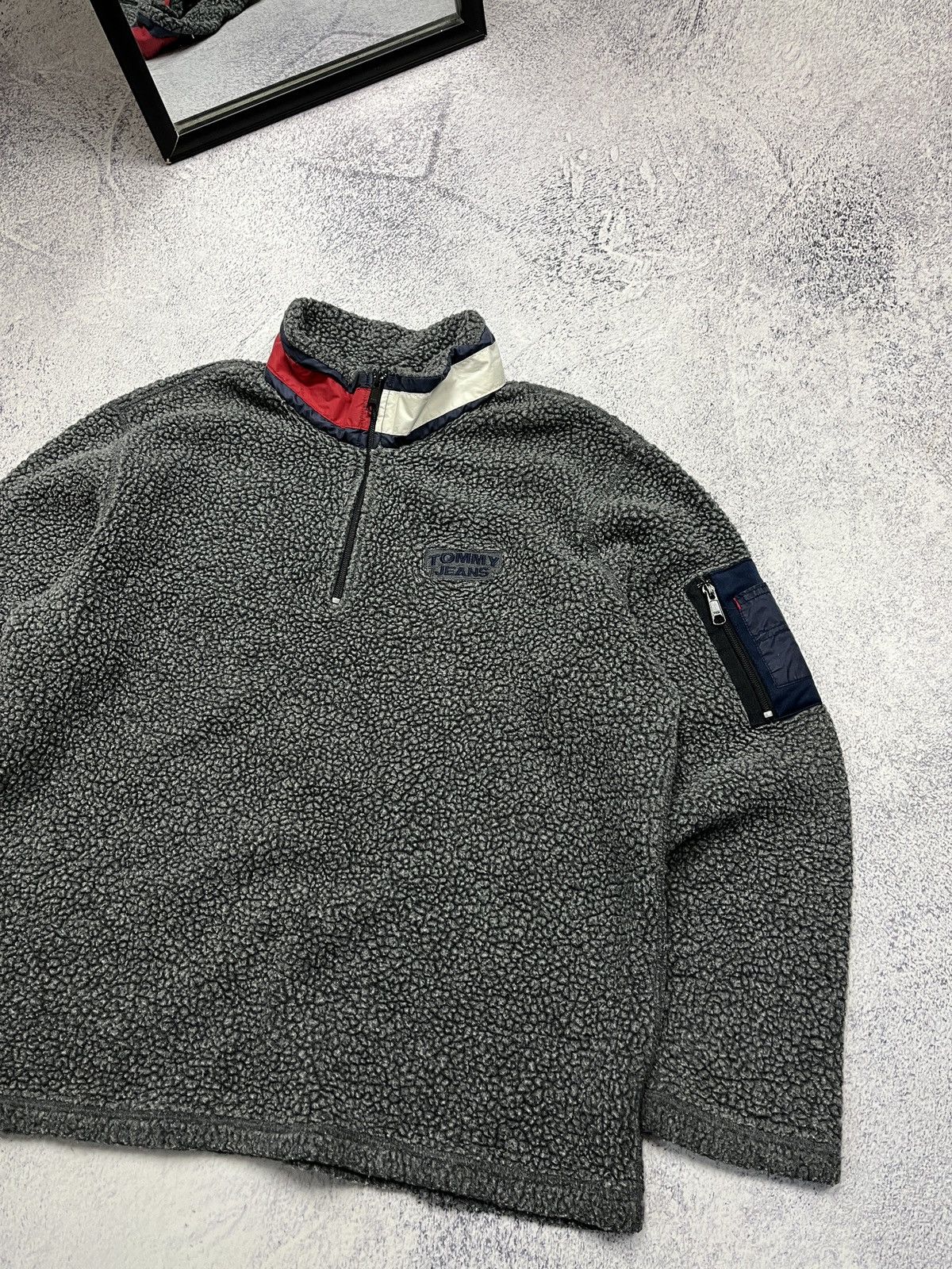 Tommy Hilfiger Vintage 00’s Tommy Hilfiger Fleece Sherpa Jacket Big Logo Size US L / EU 52-54 / 3 - 4 Thumbnail