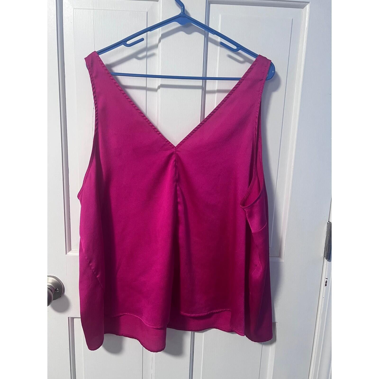 Old Navy Old Navy Womens 3X Fuchsia Double V-Neck Crepe Tank Size 3XL / US 20-22 - 2 Thumbnail