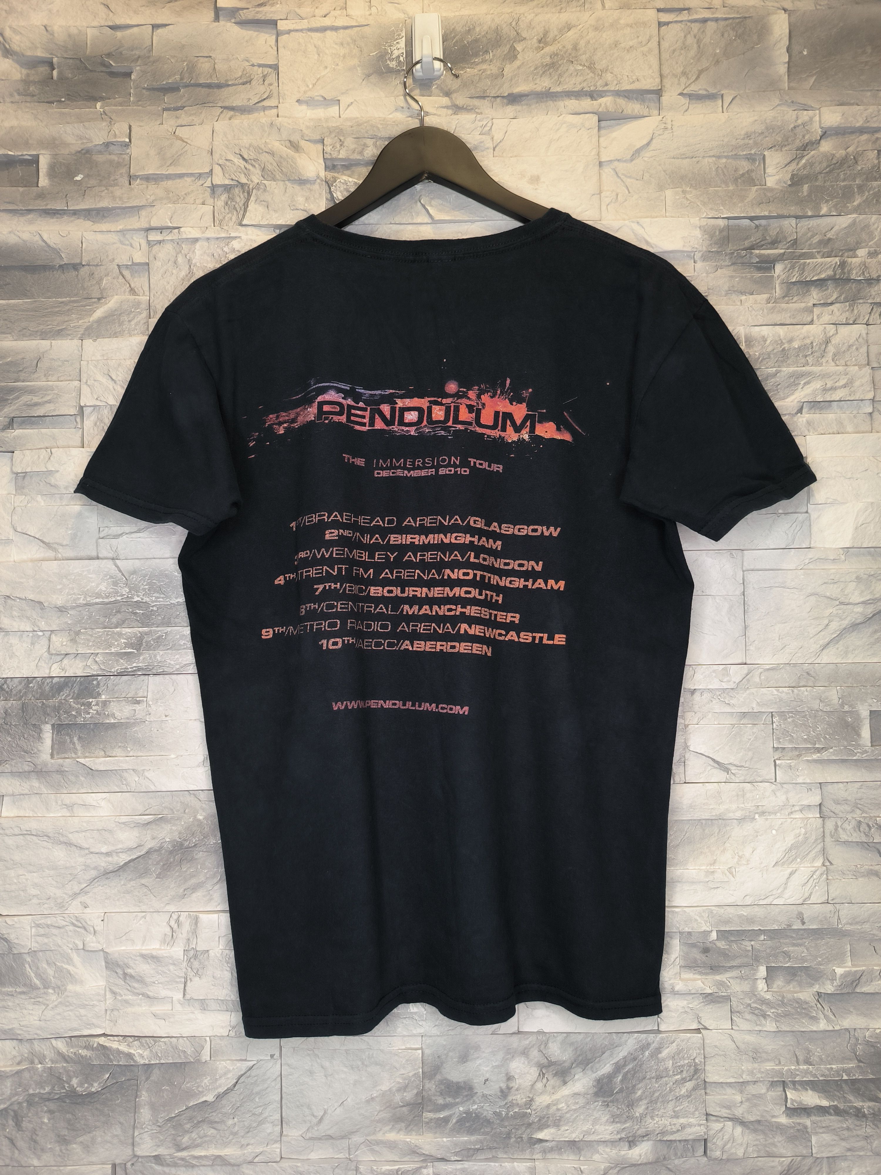 Gildan Pendulum Feed Fire 2011 Tour Festival Summer Vintage Size US S / EU 44-46 / 1 - 2 Thumbnail