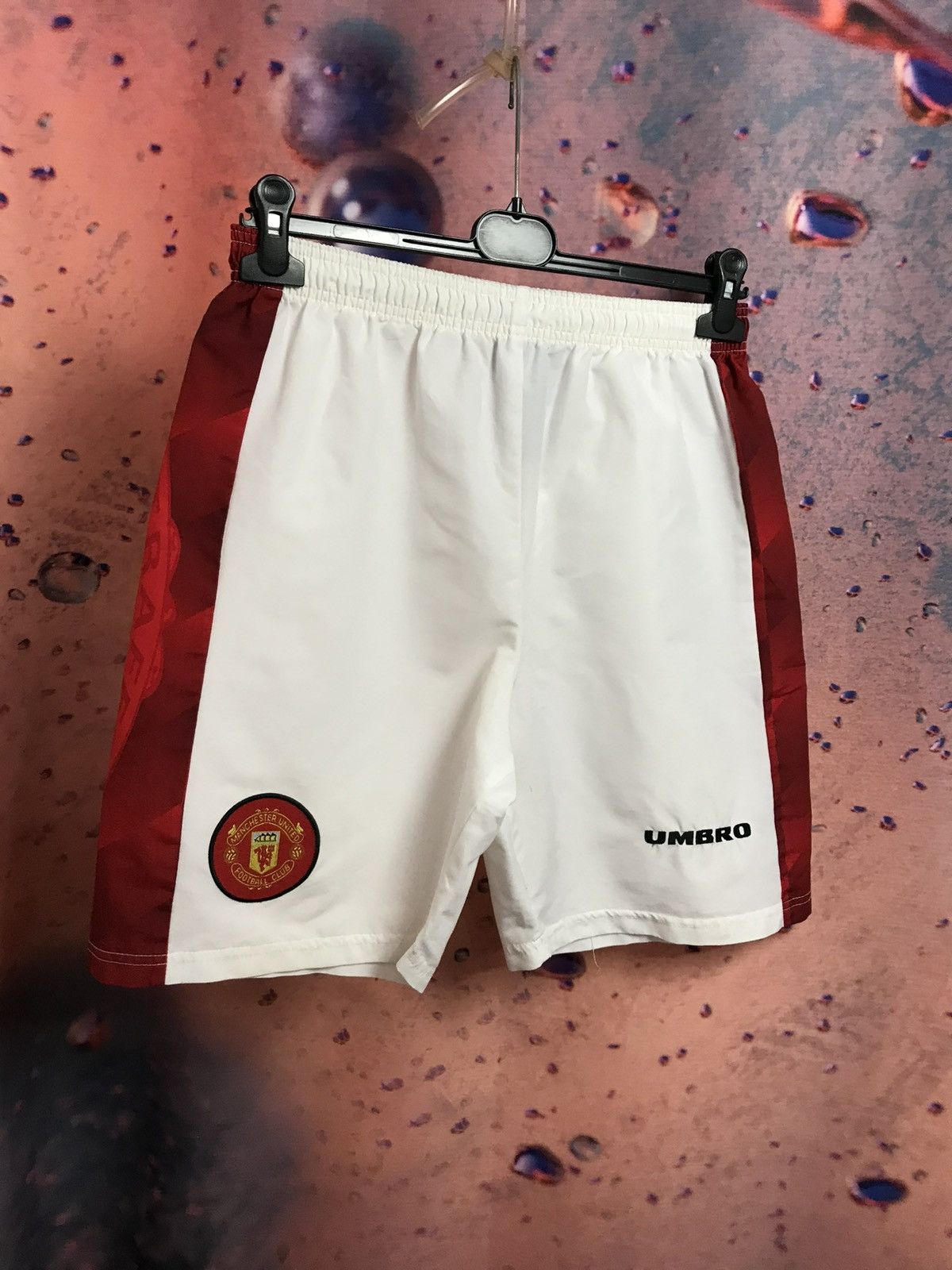 Umbro Vintage Manchester United soccer football shorts Size US 32 / EU 48 - 1 Thumbnail
