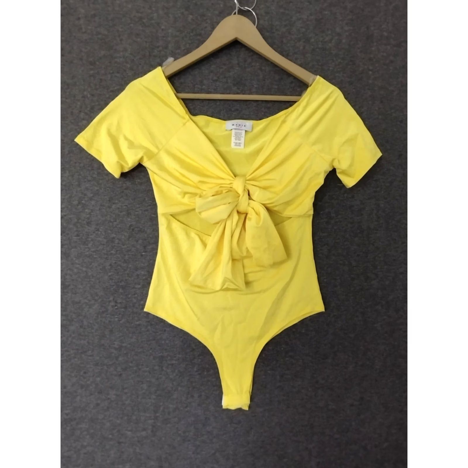 Vintage MAGIA Bodysuit Women Solid Yellow Short Sleeve Open Tummy Tie Front Size L Size L / US 10 / IT 46 - 2 Thumbnail