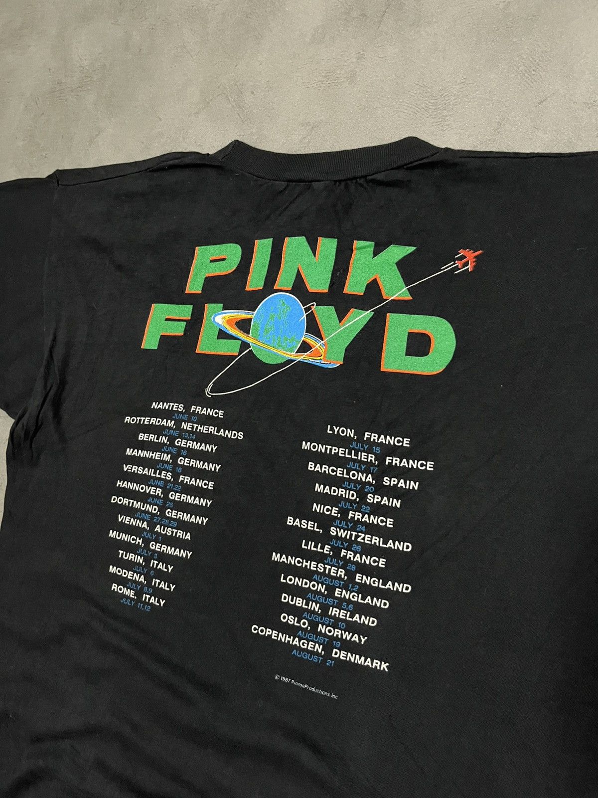 Pink Floyd Vintage rare 1987 Pink Floyd world tour tshirt Size US M / EU 48-50 / 2 - 6 Thumbnail