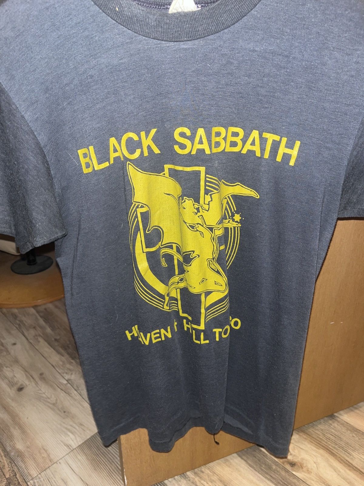 Band Tees VINTAGE BLACK SABBATH TOUR MERCH Size US S / EU 44-46 / 1 - 6 Thumbnail