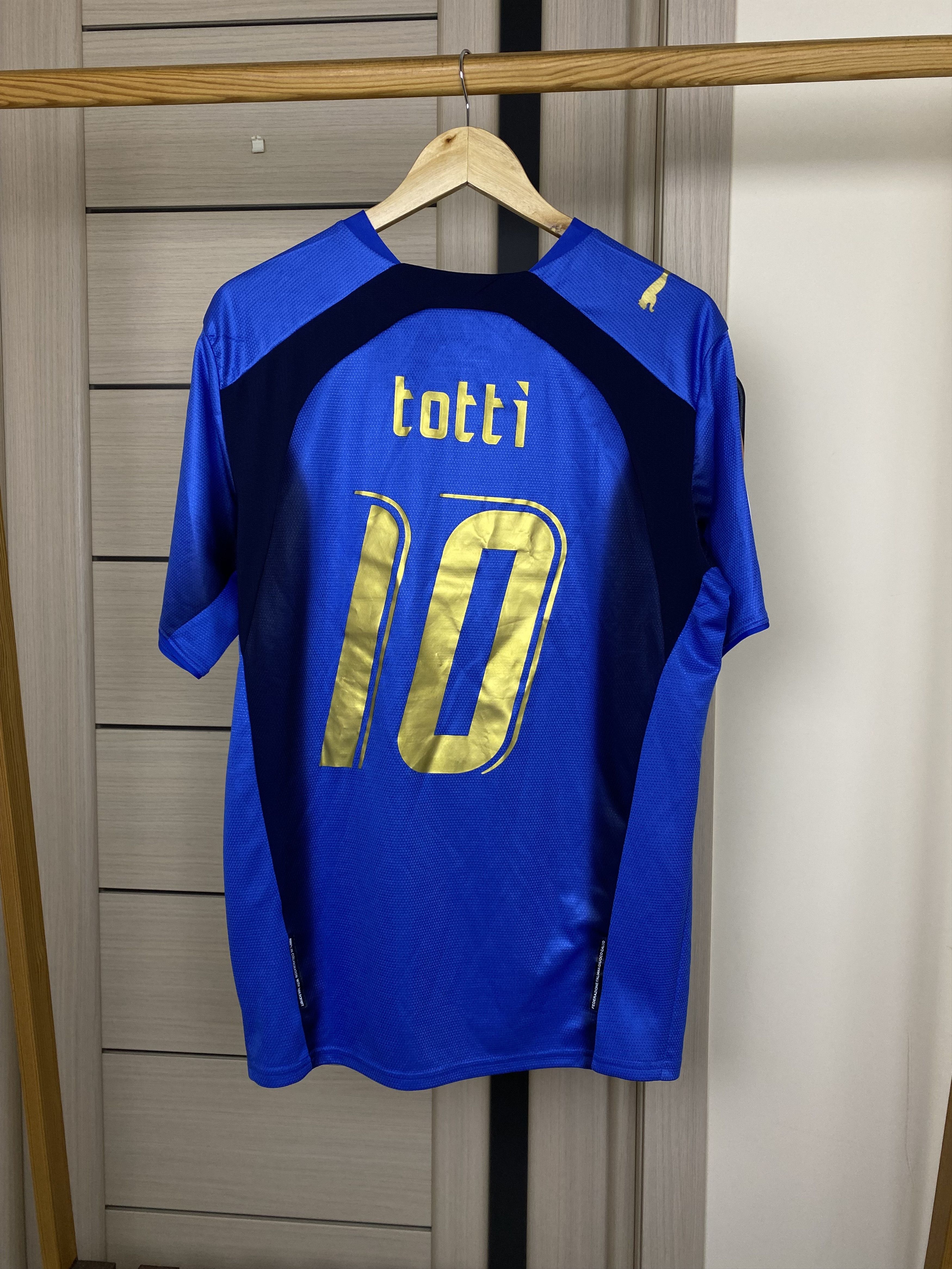 ITALY 2006 TOTTI #10 HOME SHIRT JERSEY PUMA by Neil Barrett