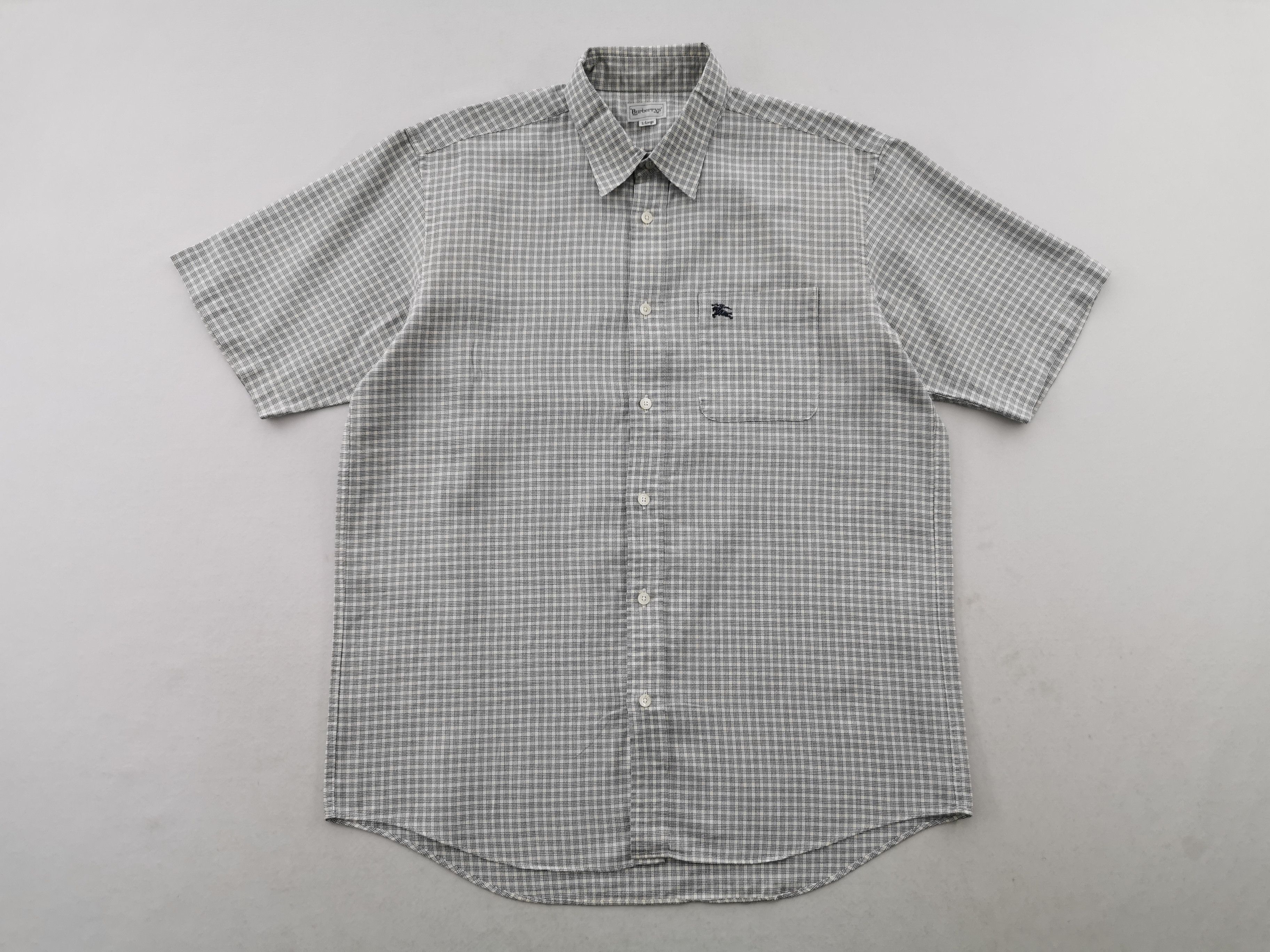 Burberry Vintage 90's Burberry's Button Shirt Made In Japan Size L Size US L / EU 52-54 / 3 - 1 Thumbnail