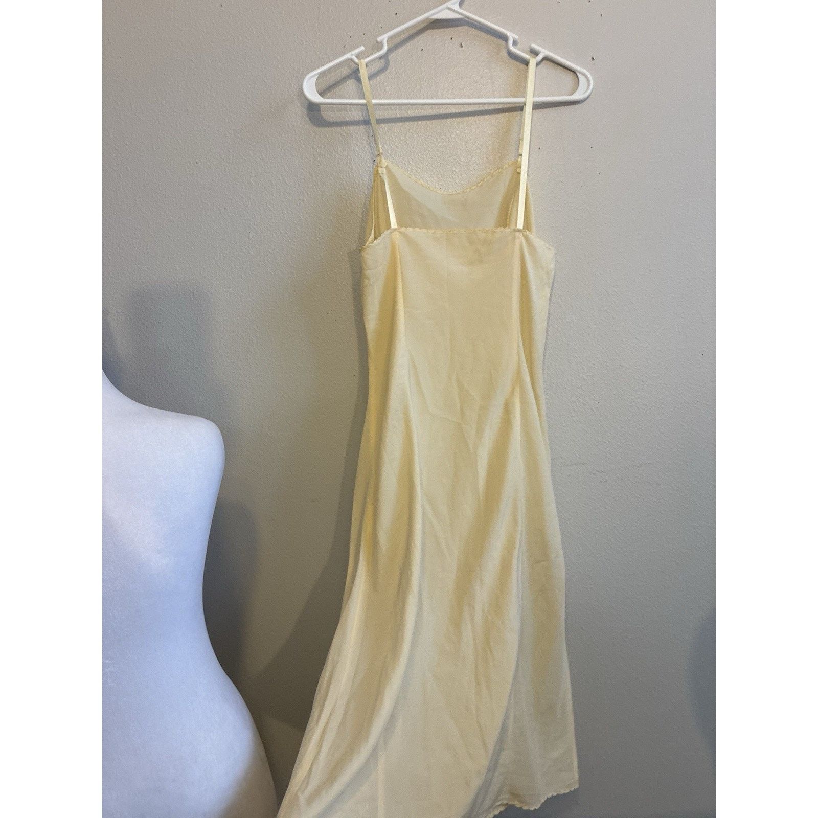Saks Fifth Avenue VTG Saks Fifth Avenue Slip Dress Lingerie 50s Pinup glam M/L Size M / US 6-8 / IT 42-44 - 8 Thumbnail