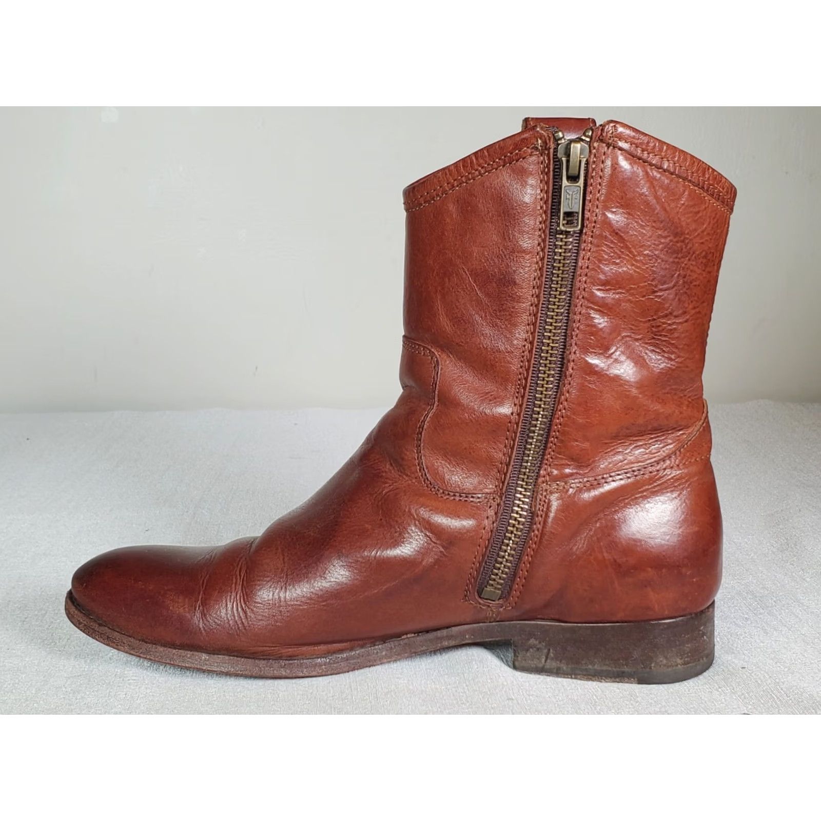 Frye FRYE Melissa Button Short Leather Booties in Cognac Brown 77897 Women's US 8 B Bootie Size 30" / US 8 / IT 44 - 3 Thumbnail