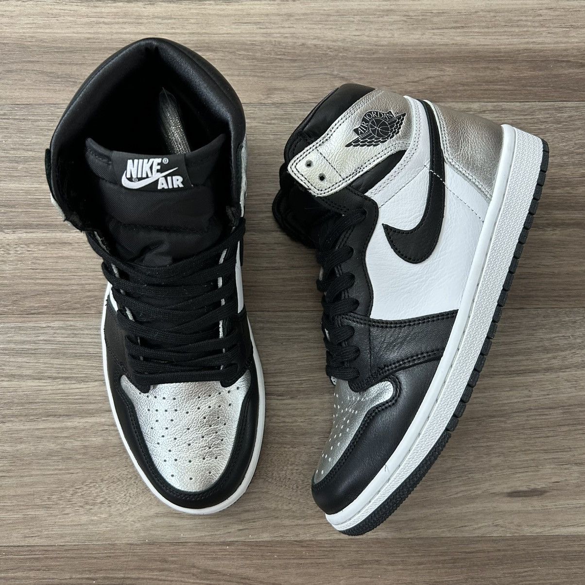 Jordan Brand 2021 Air Jordan 1 Silver Toe sz 7.5M / 9W Size US 7.5 / EU 40-41 - 1 Thumbnail