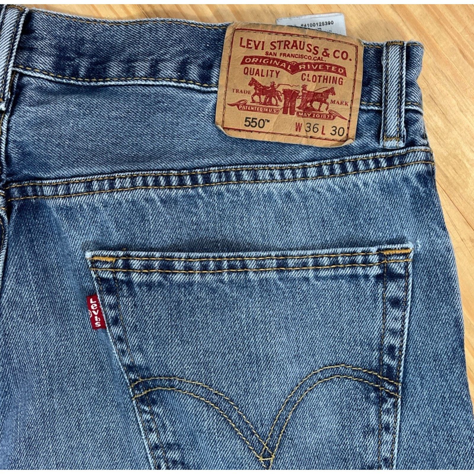 Levi's vtg Levi’s 550 Jeans Mens 36x30 Baggy Blue Wash Distressed Size US 36 / EU 52 - 6 Thumbnail