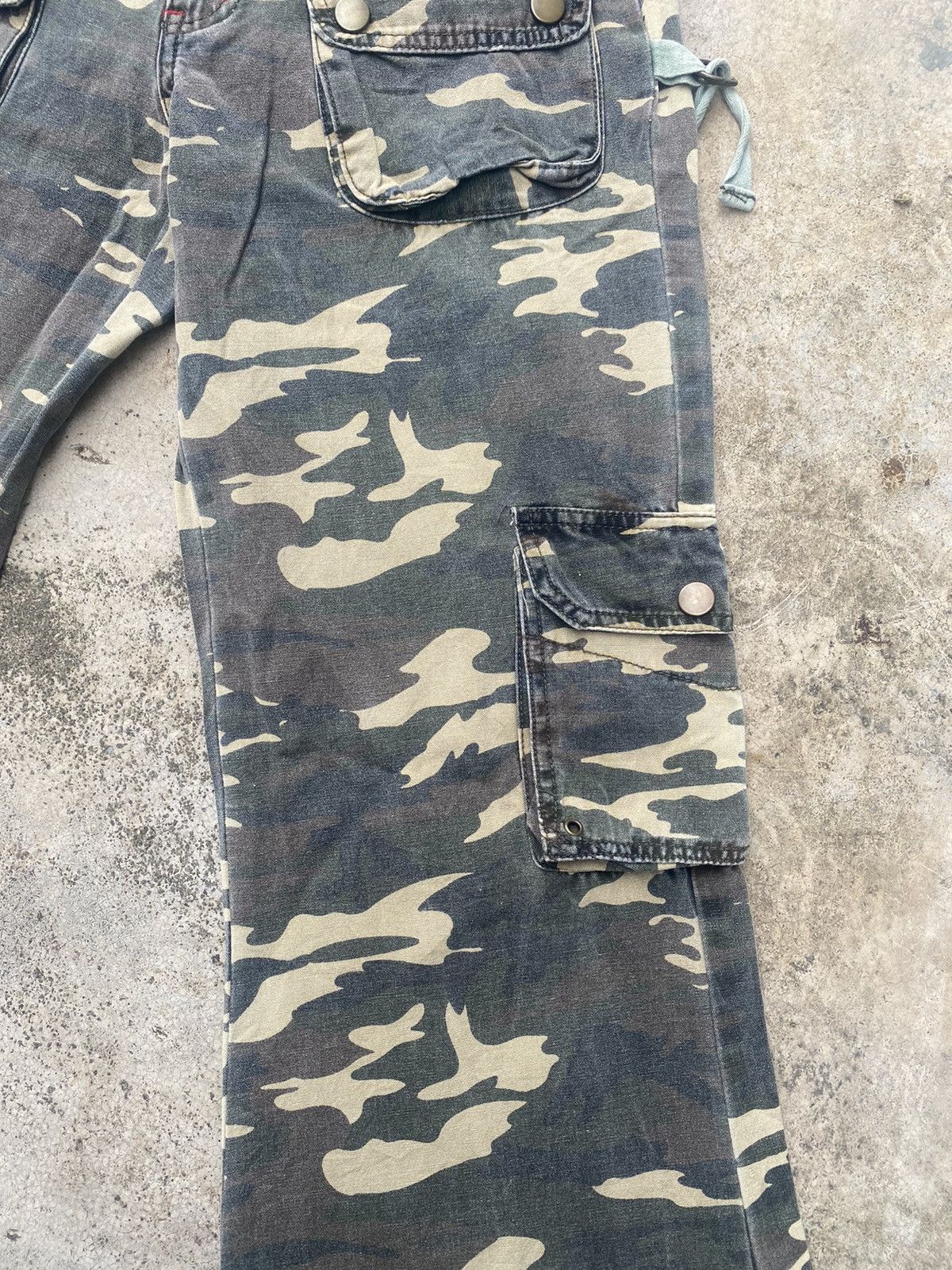 If Six Was Nine × Japanese Brand Flare Jeans Camo Cargo Bondage Bush Pants Low Rise Size US 29 - 6 Thumbnail