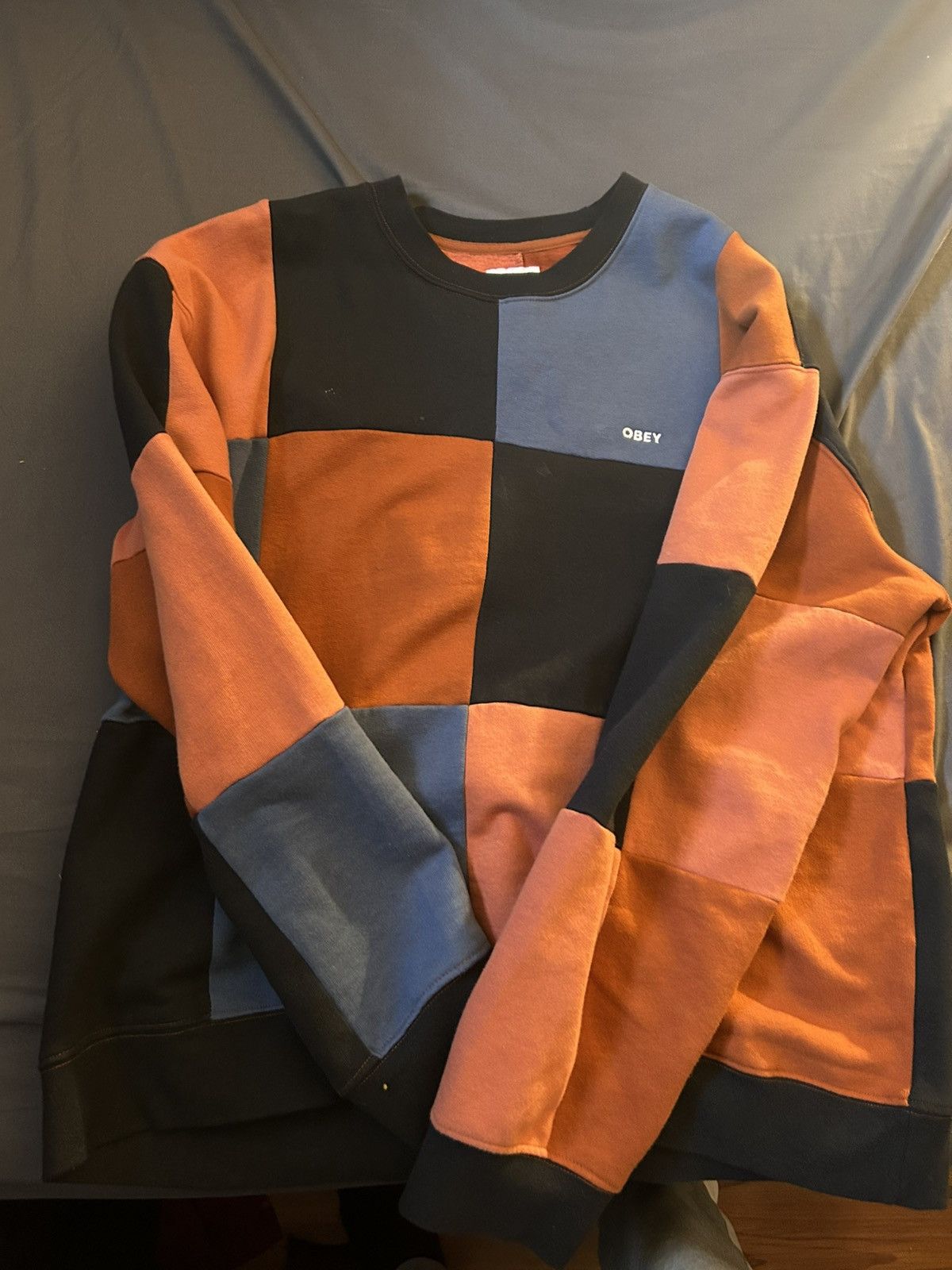 Obey Obey square patern crewneck Size US XL / EU 56 / 4 - 2 Thumbnail