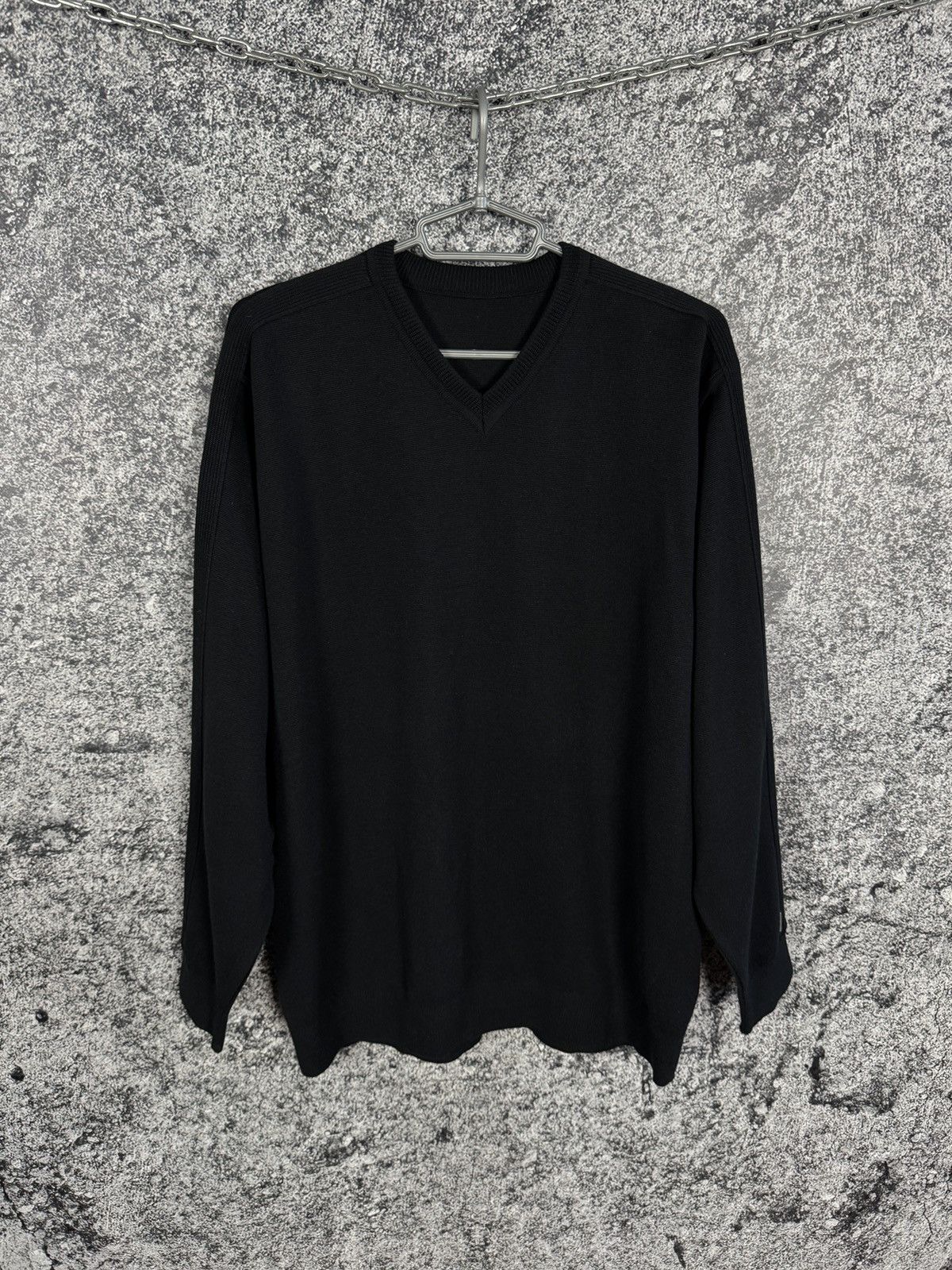 Carlo Colucci Carlo Colucci V-Neck Black Wool Sweater Pullover Size 54 Size US L / EU 52-54 / 3 - 1 Thumbnail