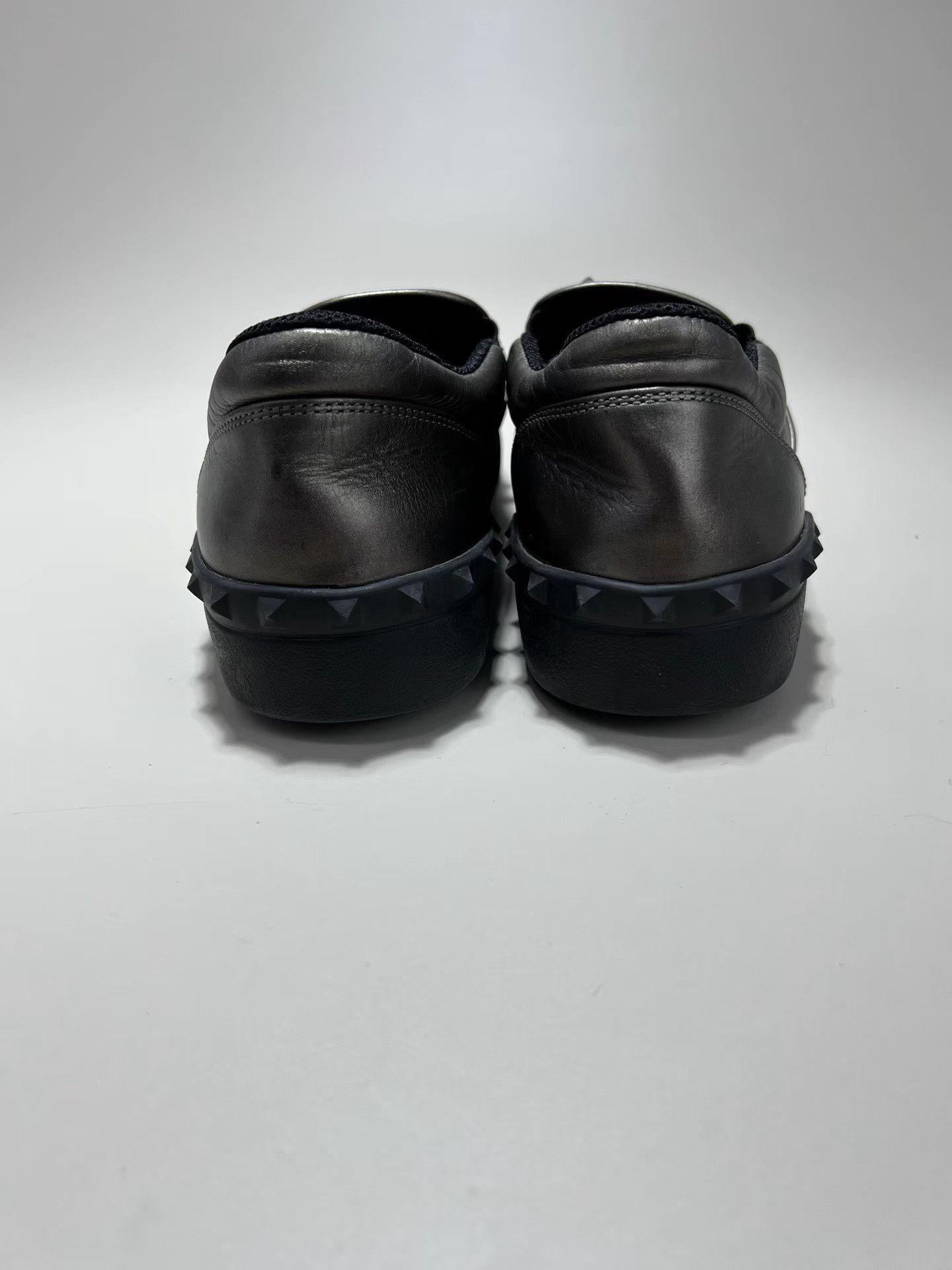 Valentino VALENTINO Rockstud Slip-On Sneakers Size US 9 / EU 42 - 2 Thumbnail
