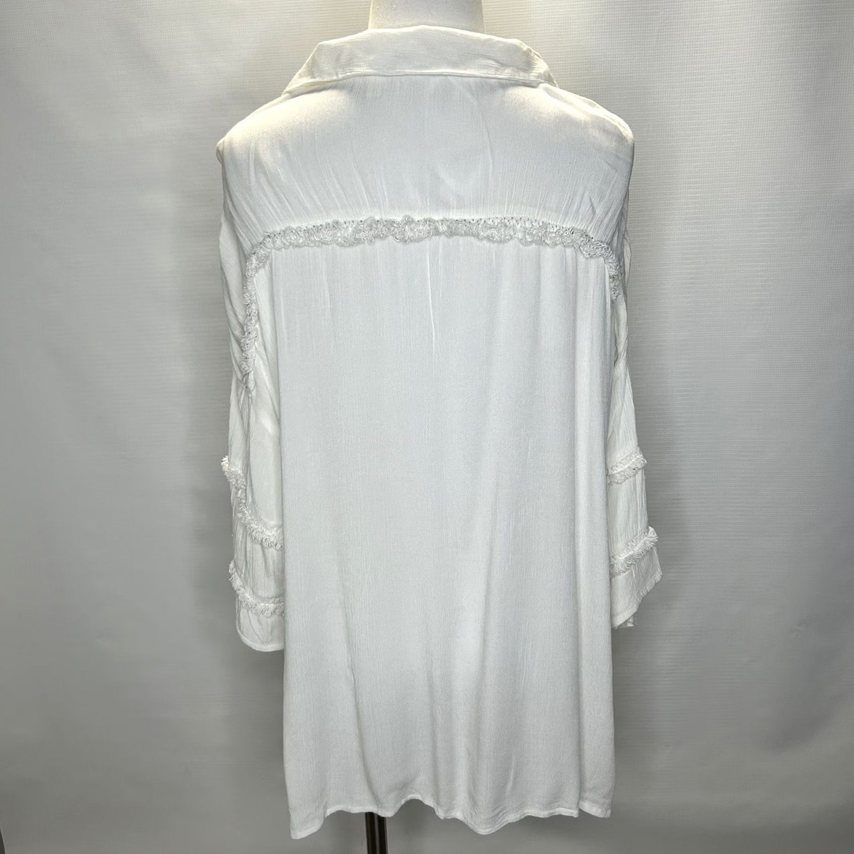 Vintage RD Style Womens Blouse Shirt Bell Sleeve V-Neck White Solid Hippie Boho Casual Top S Regular Size S / US 4 / IT 40 - 3 Thumbnail