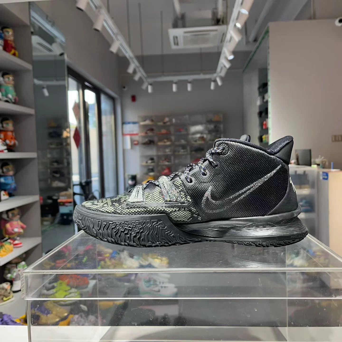 Nike Kyrie 7 Black Blue 44