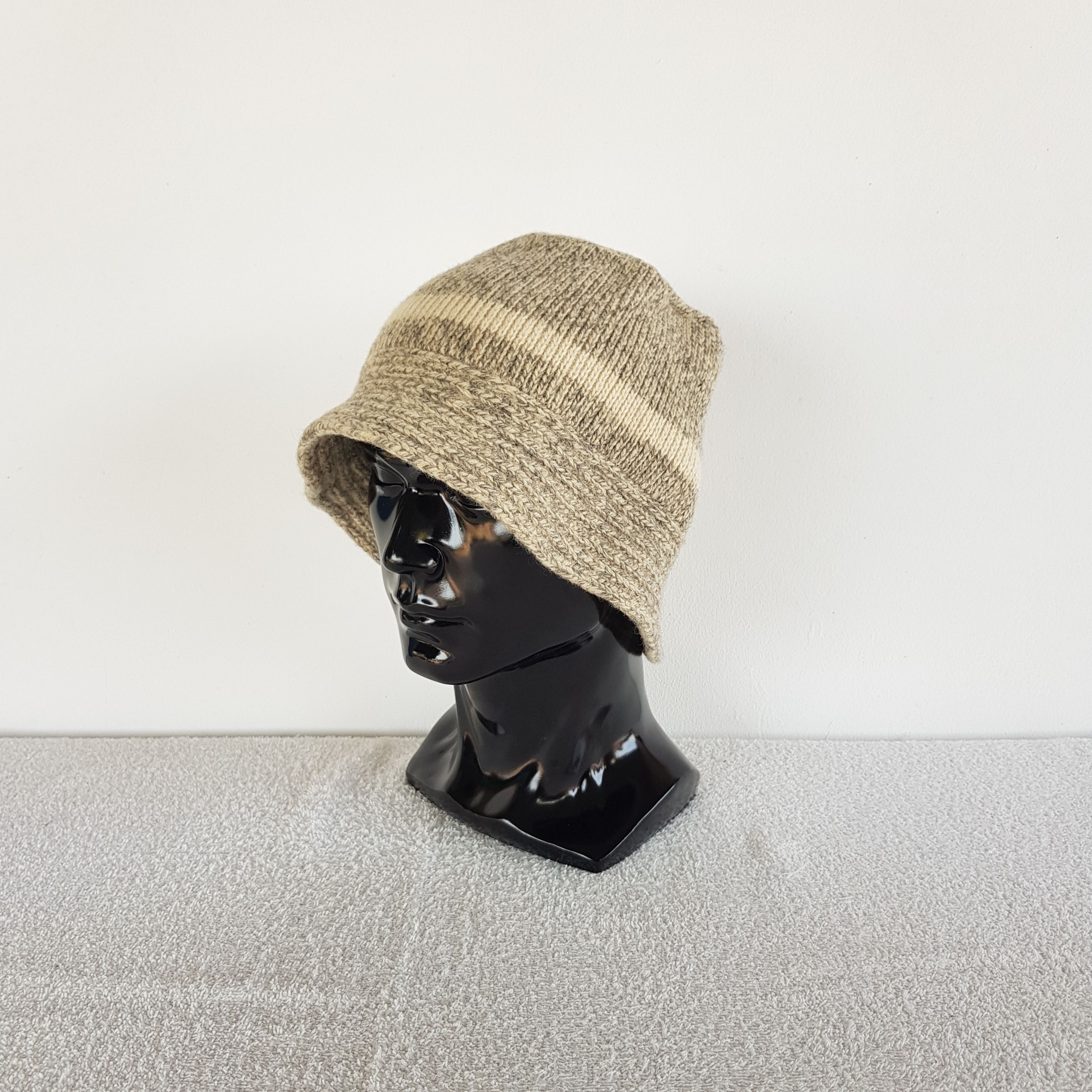 Japanese Brand Vintage Unknown Japanese Beanie Y2K Knit Snow Caps Hats. Size ONE SIZE - 1 Thumbnail