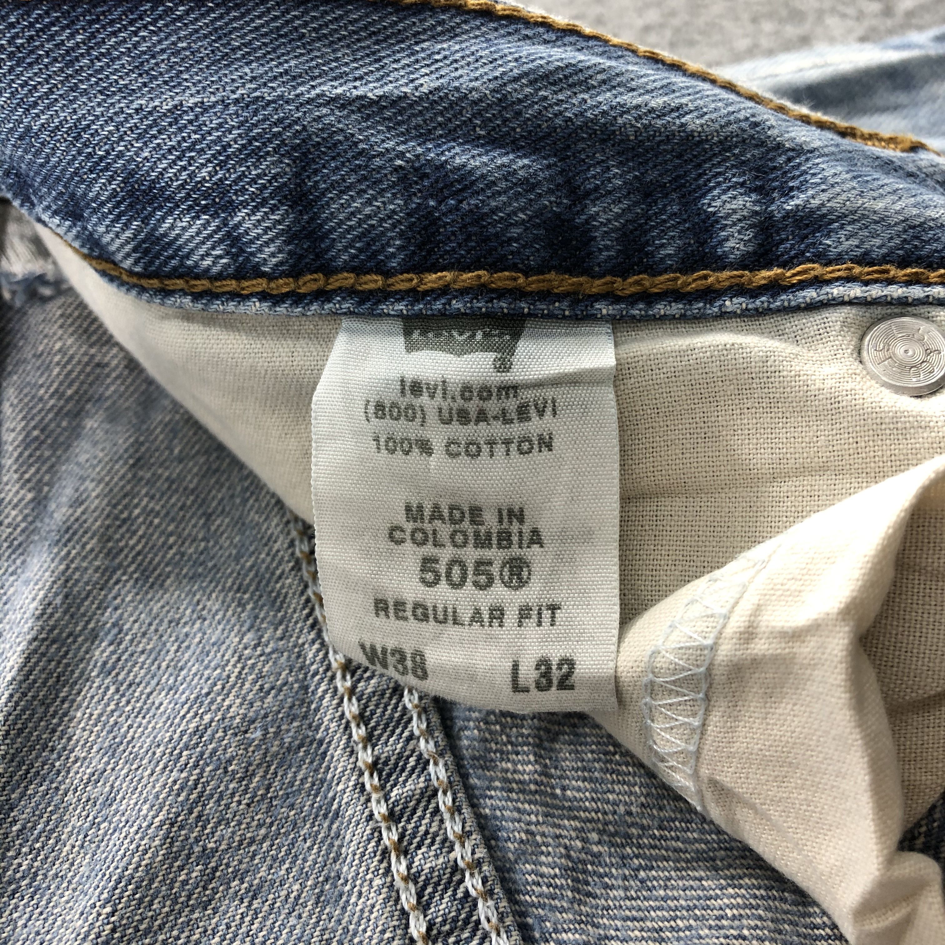 Levi's Light Wash Vintage Levis 505 Jeans-J1168 Size US 37 - 9 Thumbnail