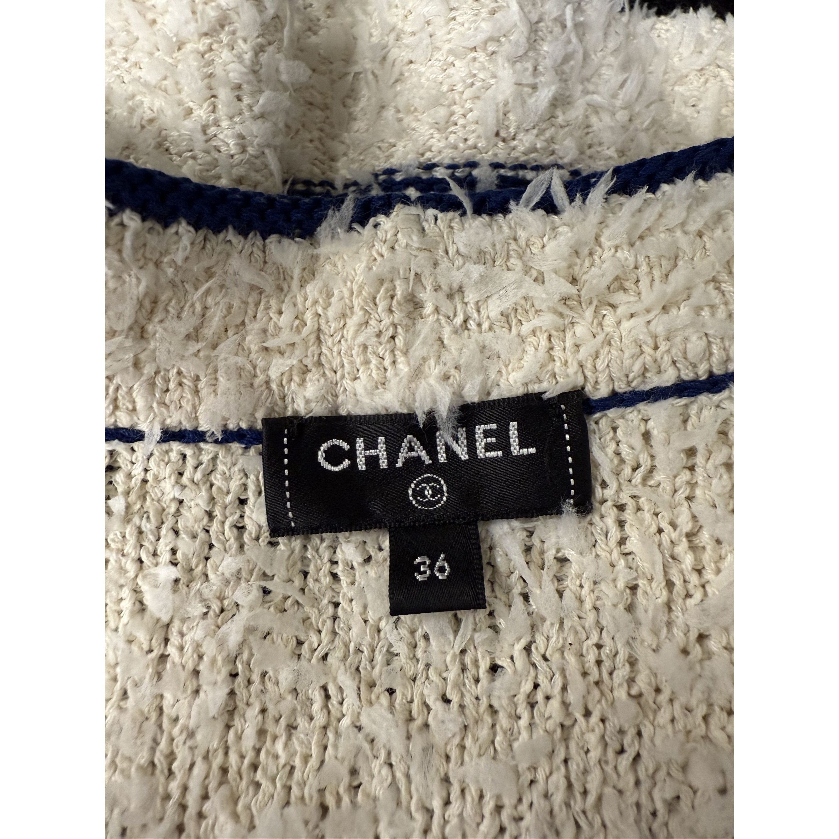 Chanel Chanel Womens Vintage Cardigan Sweater Beige/Navy Bouclé Kni Size XS / US 0-2 / IT 36-38 - 5 Thumbnail