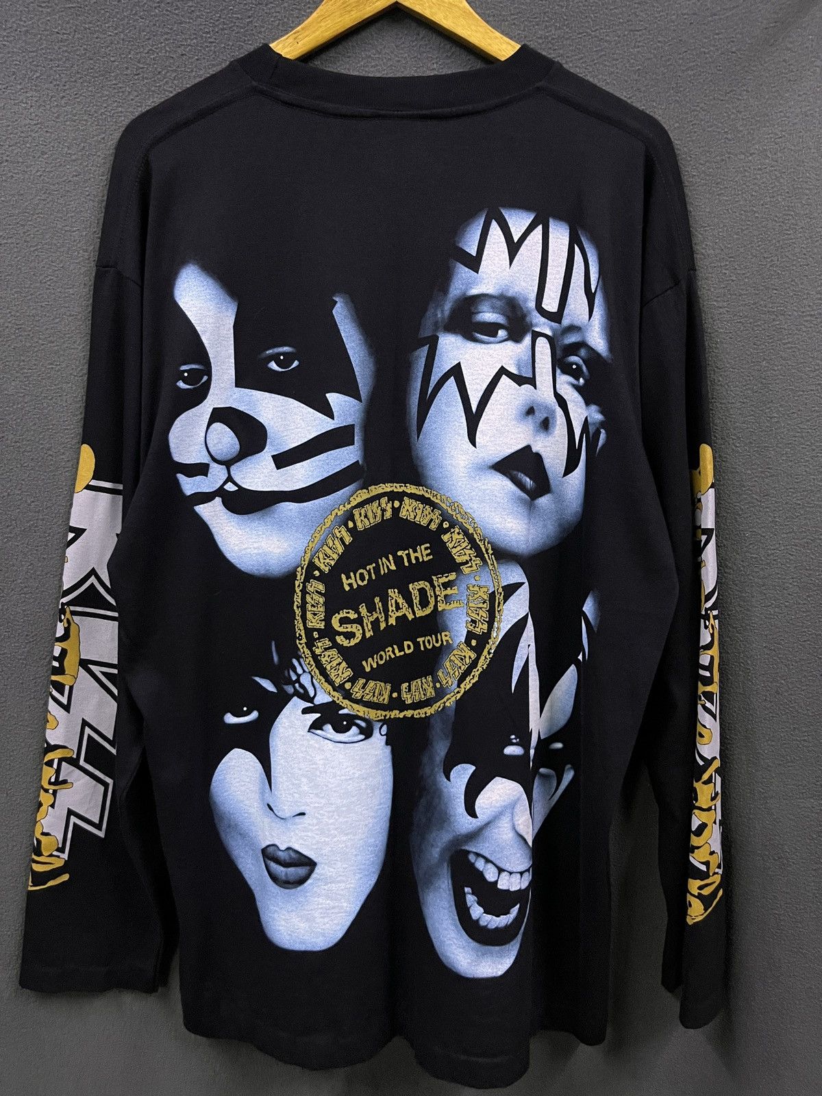 Vintage VINTAGE 90s DEADSTOCK KISS HOT IN SHAFE TOUR BAND SHIRT Size US XL / EU 56 / 4 - 4 Thumbnail