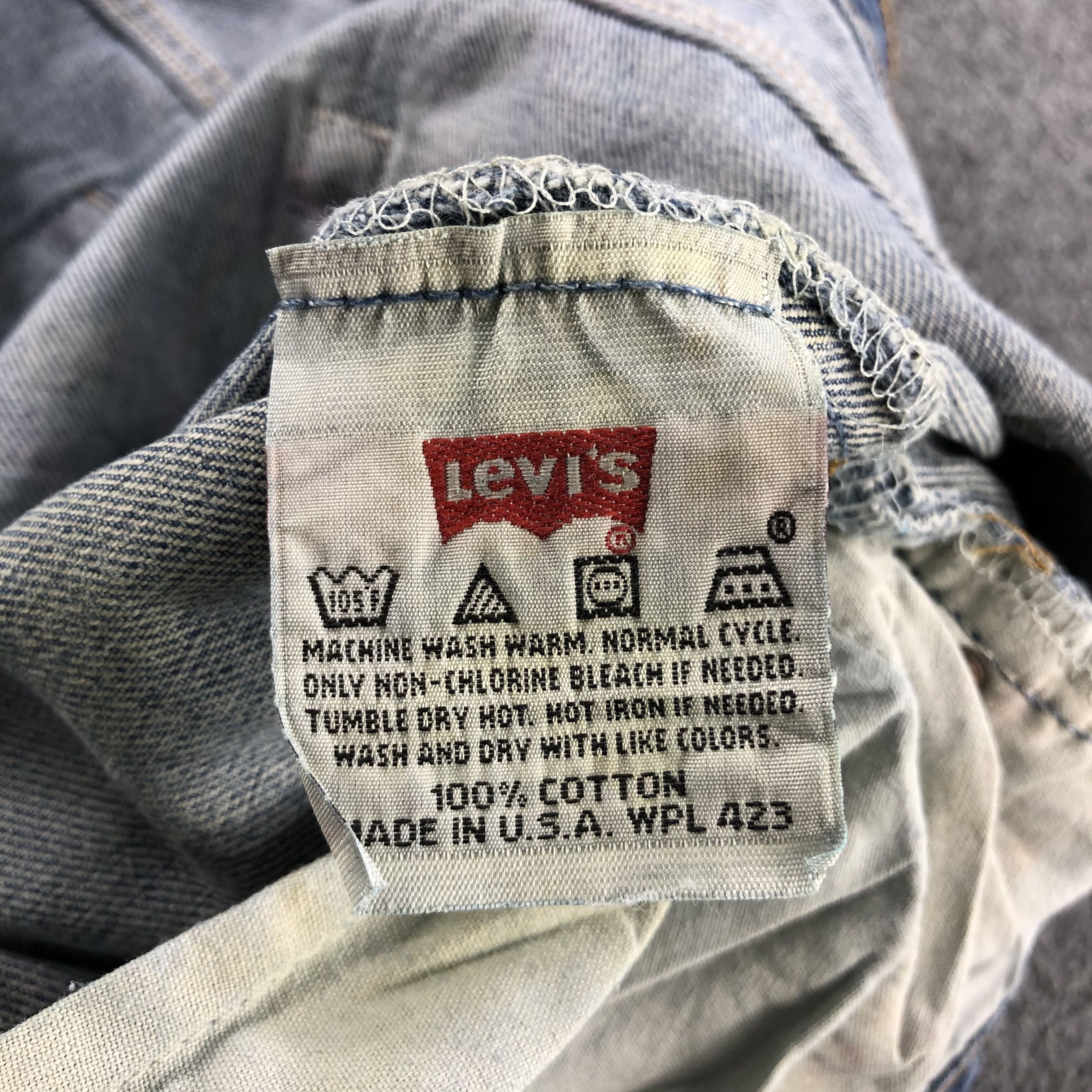 Levi's Vintage 90s Blue Wash Levis 501 Jeans-J1760 Size US 35 - 14 Thumbnail