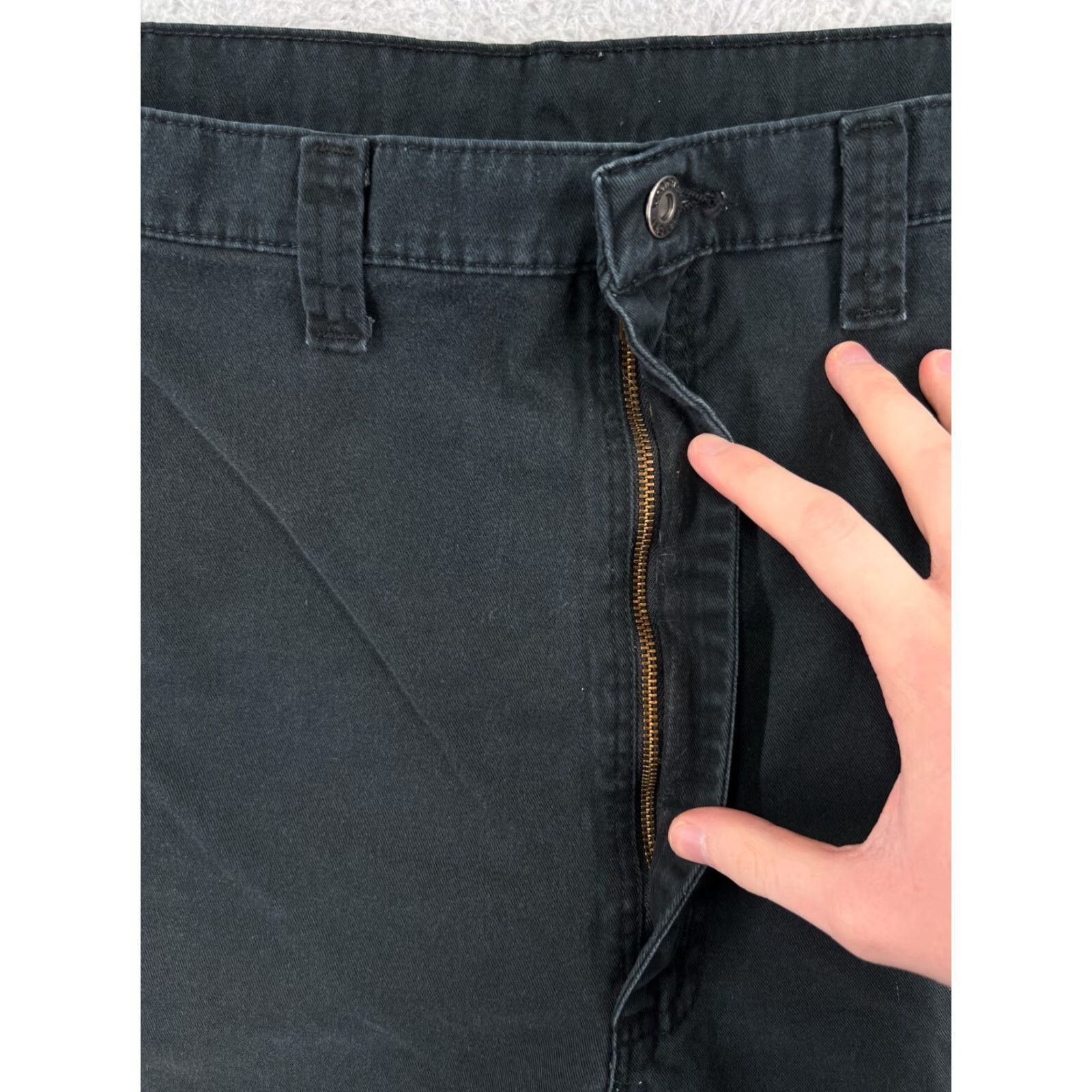 Wrangler Wrangler Shorts Mens 46 Black 100% Cotton Blend Cargo Hiking Camping Fishing Cargo Pocket inches inseam 9 in Regular Cotton Wrangler Men Black 46 Size US 30 / EU 46 - 7 Thumbnail
