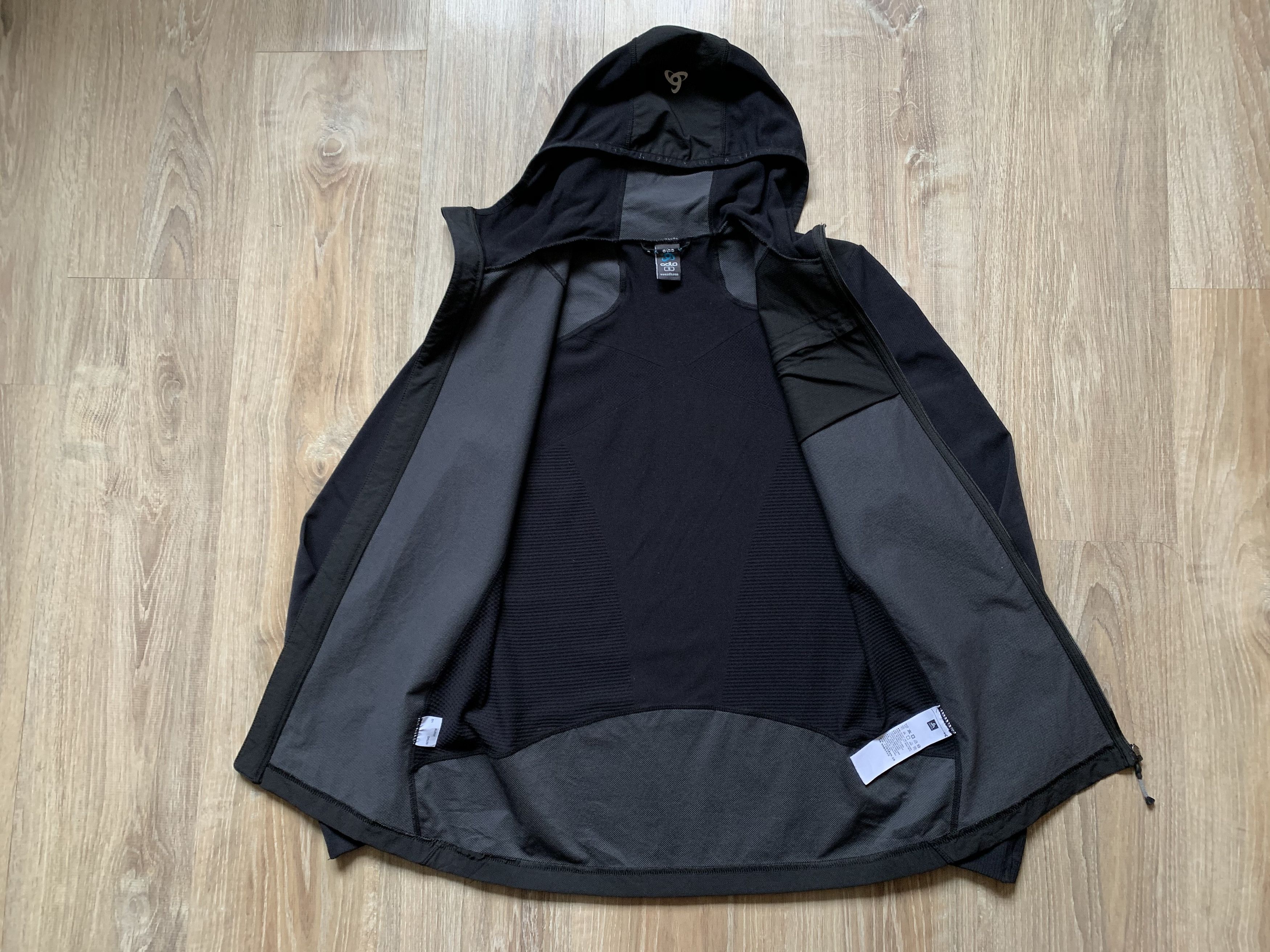 Odlo Odlo Black Full Zip Performance Hoodie Size US S / EU 44-46 / 1 - 5 Thumbnail
