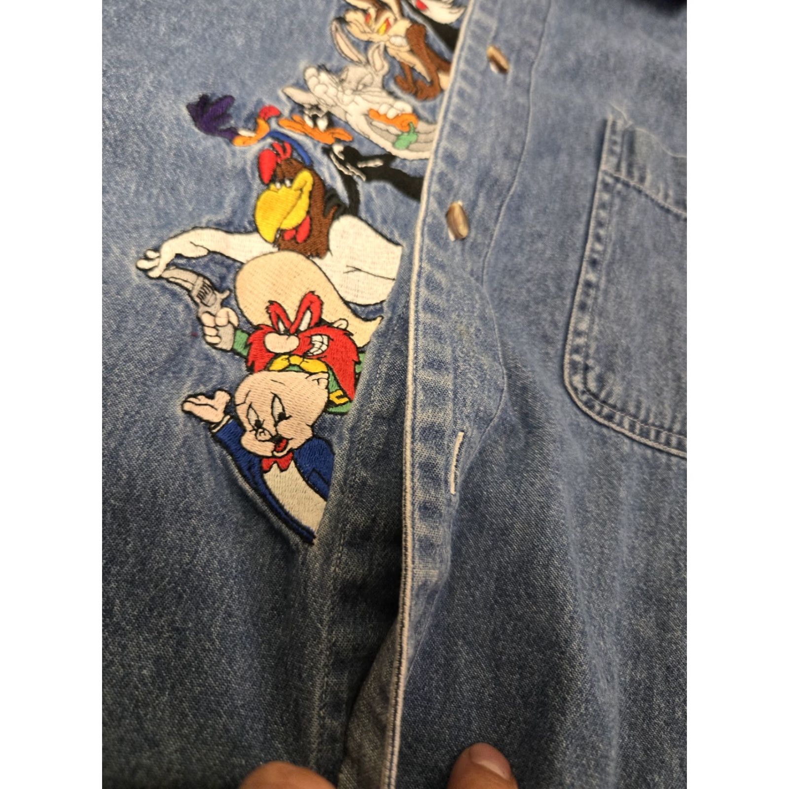 Vintage VINTAGE Looney Tunes Denim Shirt Mens XL Blue Embroidered Cartoon Characters 90s Size US XL / EU 56 / 4 - 5 Thumbnail